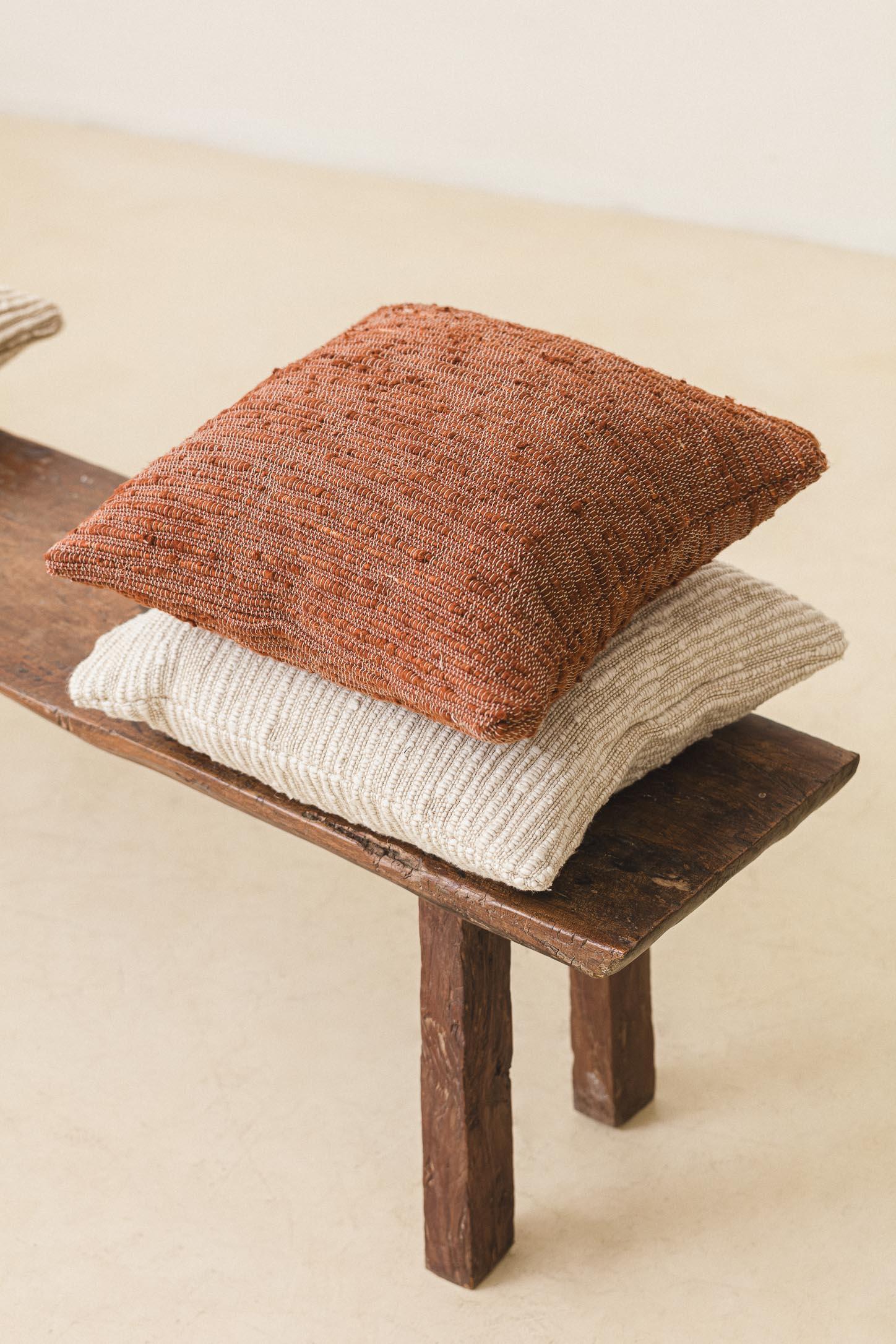 XXIe siècle et contemporain Coussin d'ameublement Cupuaçu par Bossa Home Collection, 2023 en vente