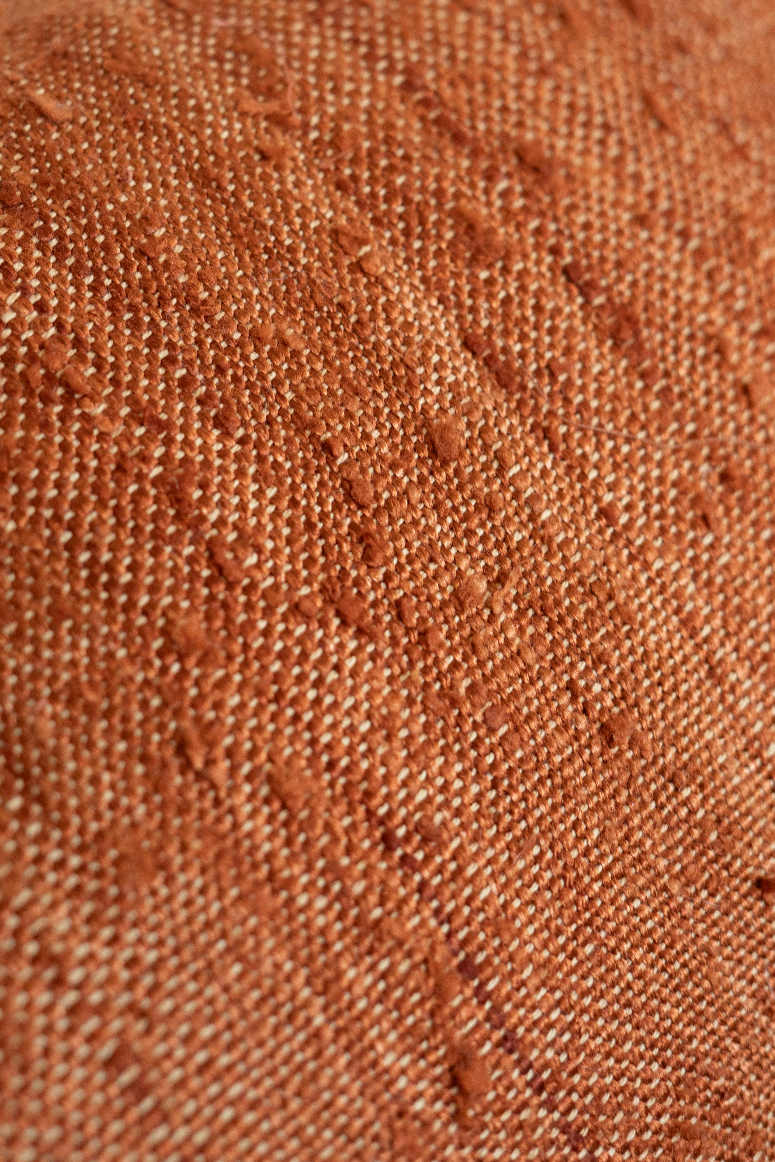 Mid-Century moderno Cuscino imbottito Nut Brown di Bossa Home Collection, 2025 in vendita