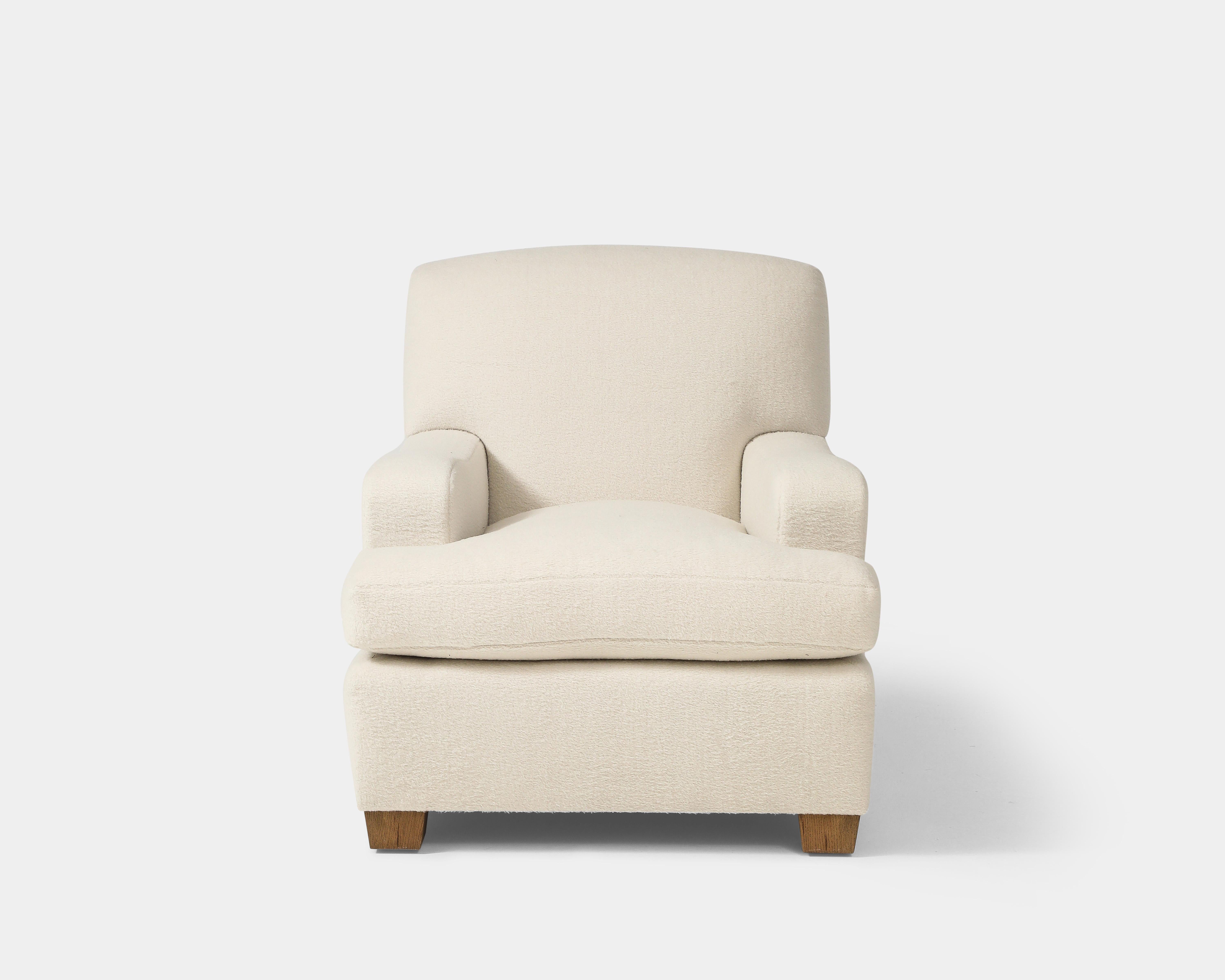 Américain Upholstery, Solid Wood, and Oak 