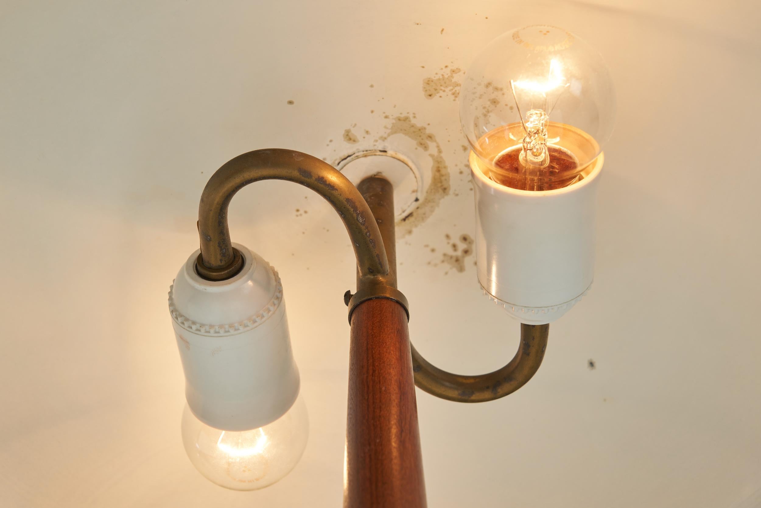 Uppsala Armaturfabrik Modell „59402“ Tischlampe, Schweden 1950er Jahre im Angebot 6