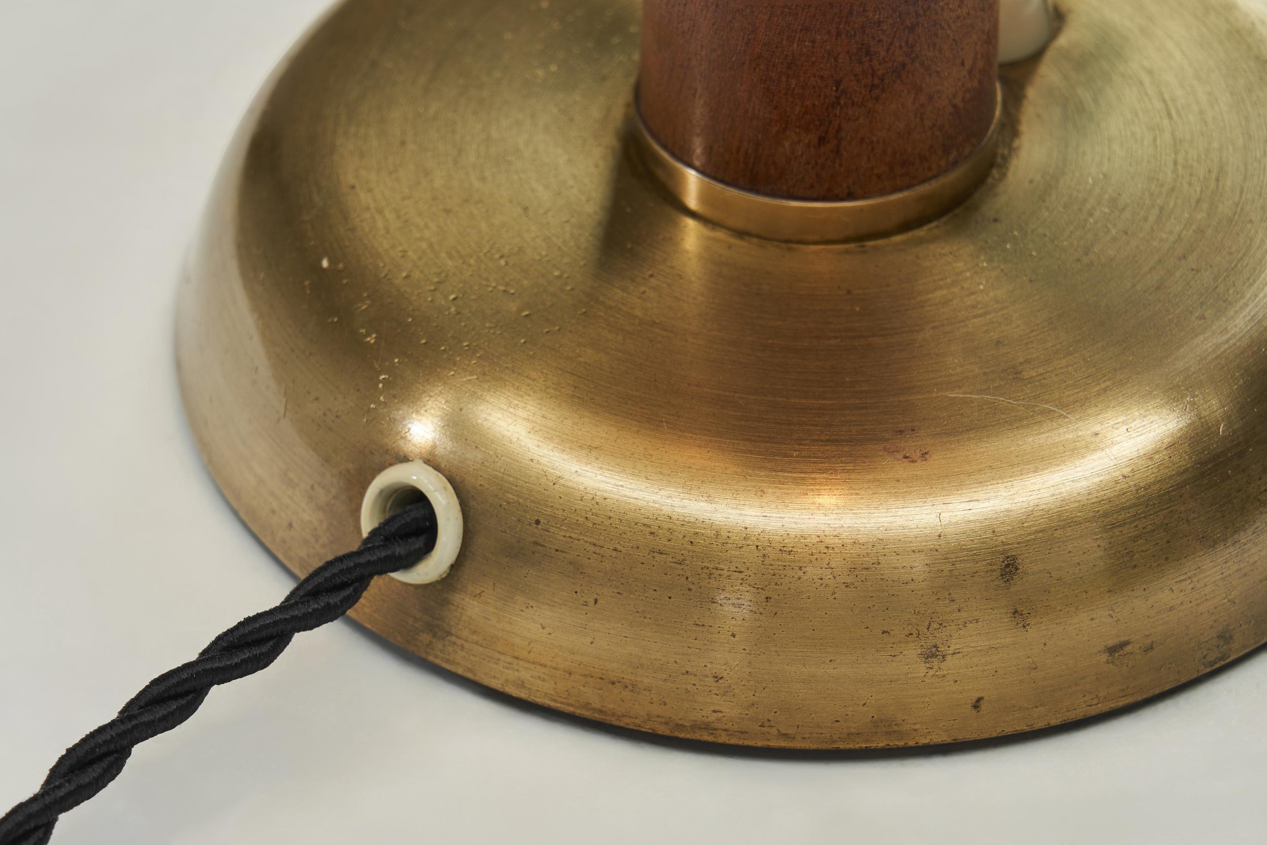 Uppsala Armaturfabrik Modell „59402“ Tischlampe, Schweden 1950er Jahre im Angebot 8