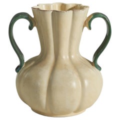 Upsala Ekeby, Terracotta smaltata beige e verde, Svezia, anni '40