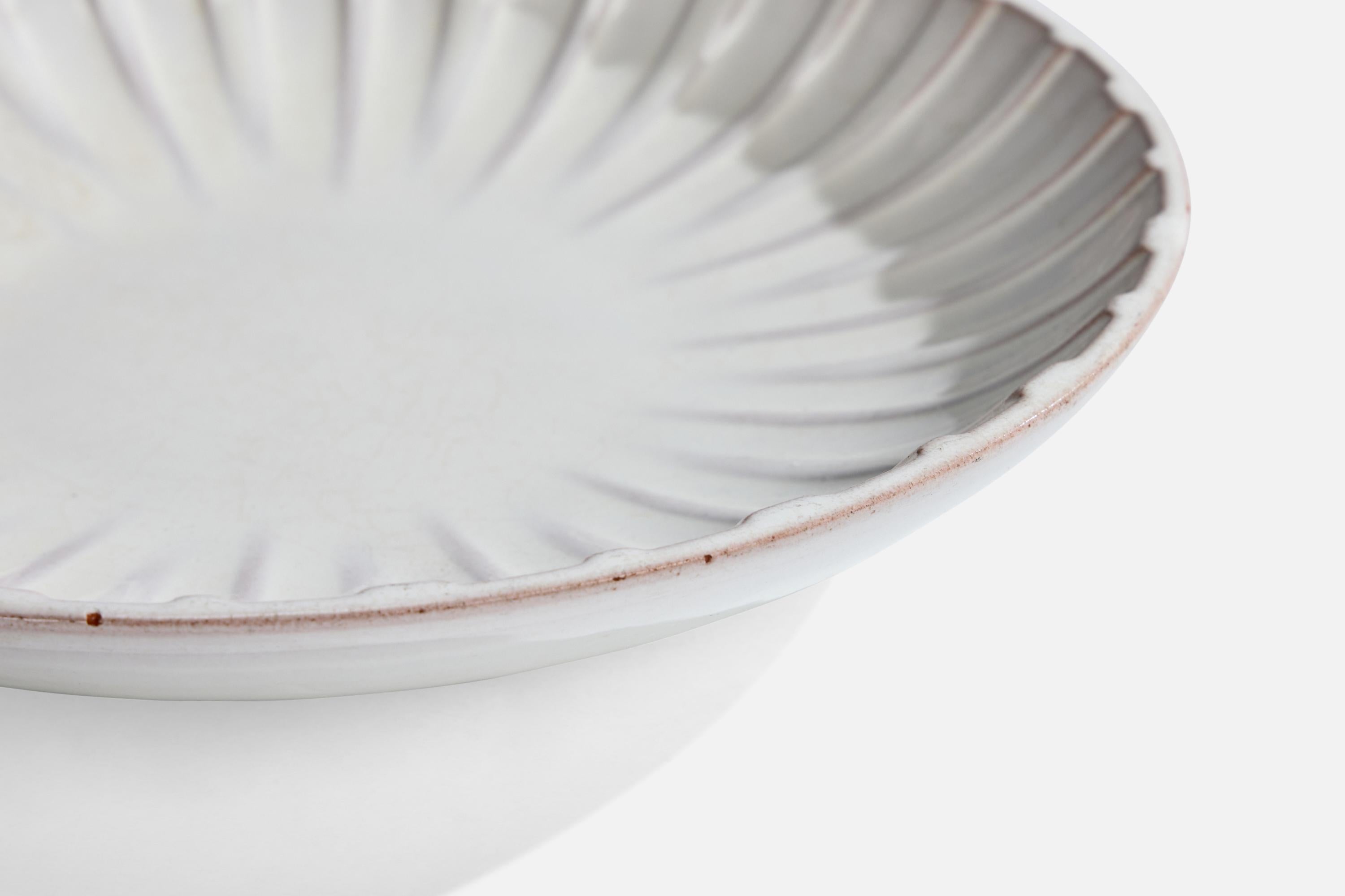 Metà XX secolo Upsala Ekeby, Piatto, Ceramica, Svezia, anni '30 in vendita