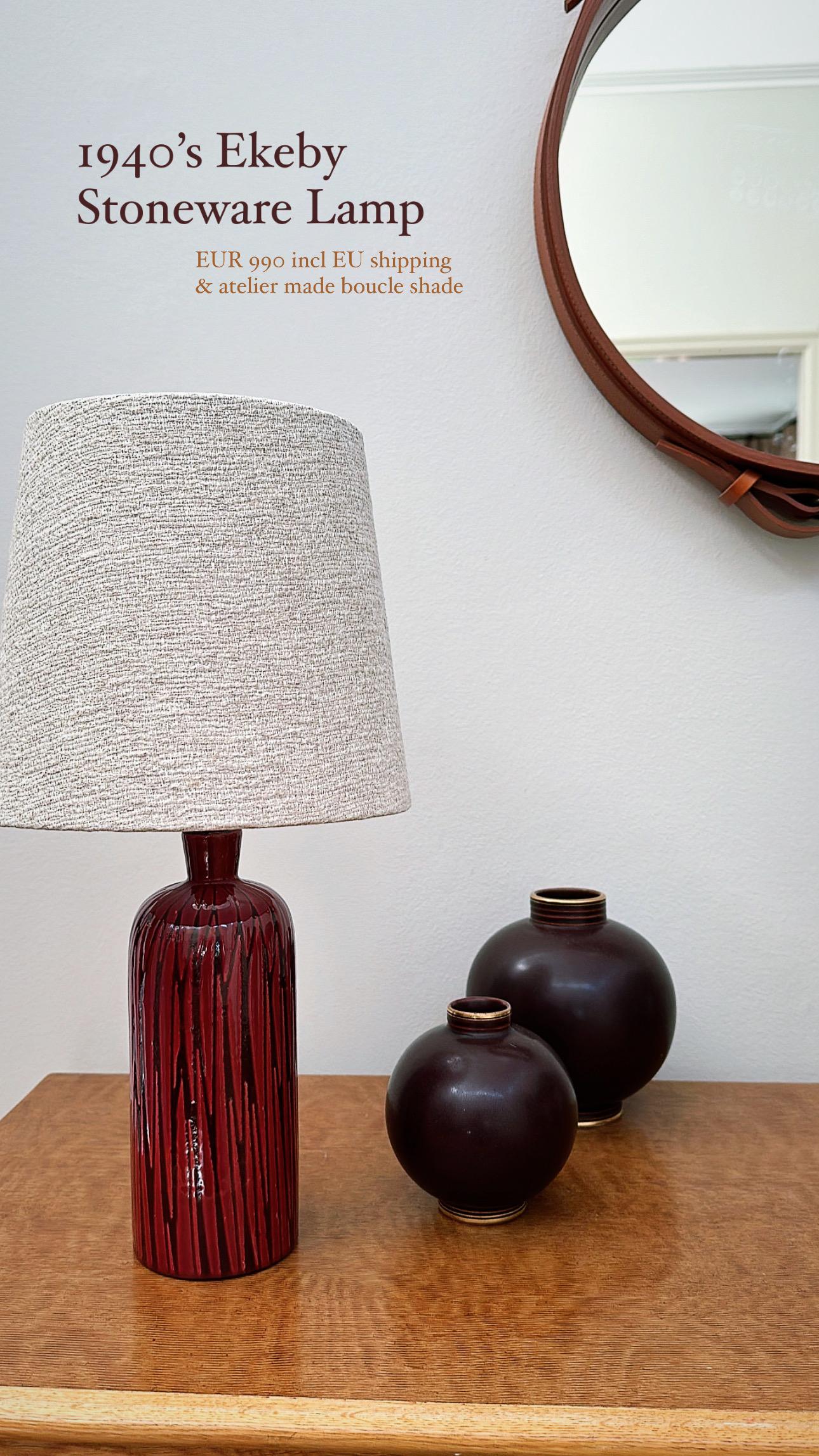 Swedish Upsala-Ekeby Earthenware Table Lamp TOKYO in red by Mari Simmulson. 1960s. For Sale