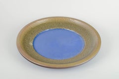 Upsala Ekeby. Large platter in stoneware with blue centre. Ca. 1960s/70s.