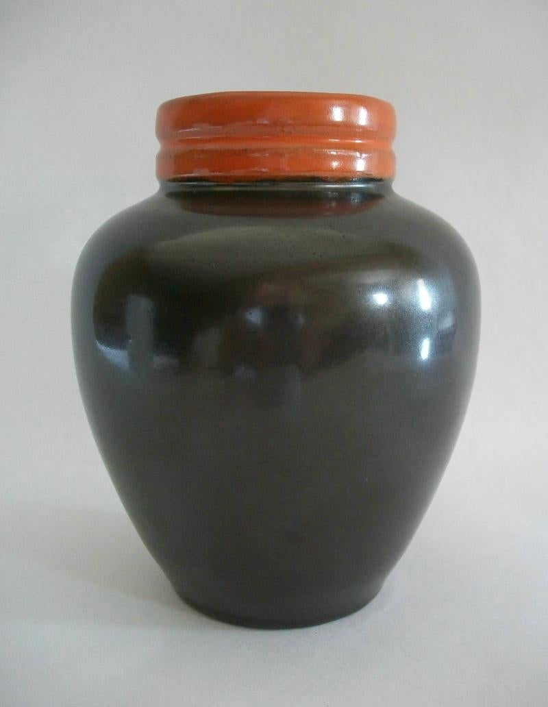 Art Deco UPSALA EKEBY - Mid Century Studio Ceramic Vase - Sweden - Circa 1950 For Sale