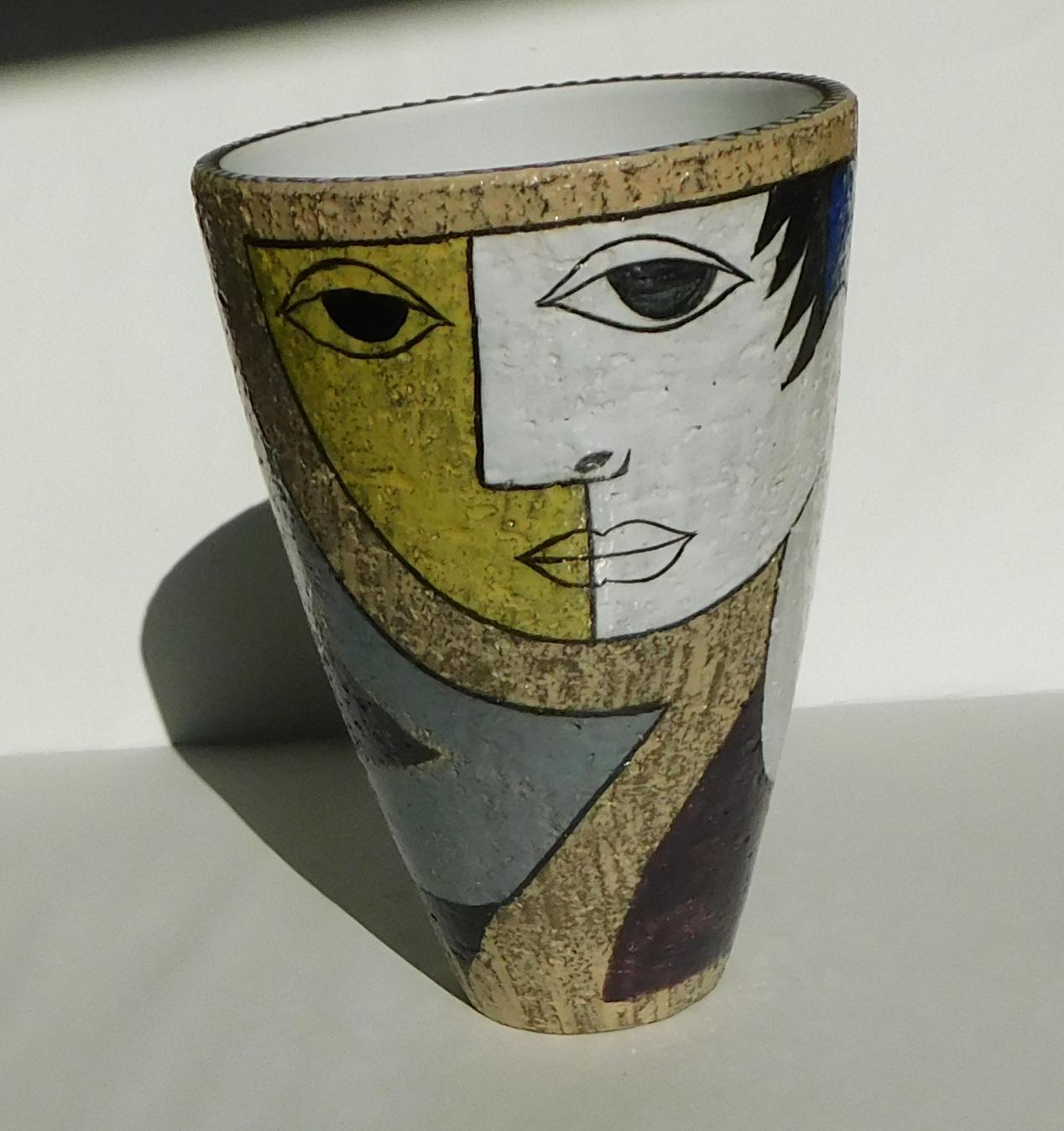 Jarrón Art Déco de porcelana Upsala Ekeby de Mari Simmulson con etiqueta de papel de aluminio en Excelente estado para la venta en Phoenix, AZ