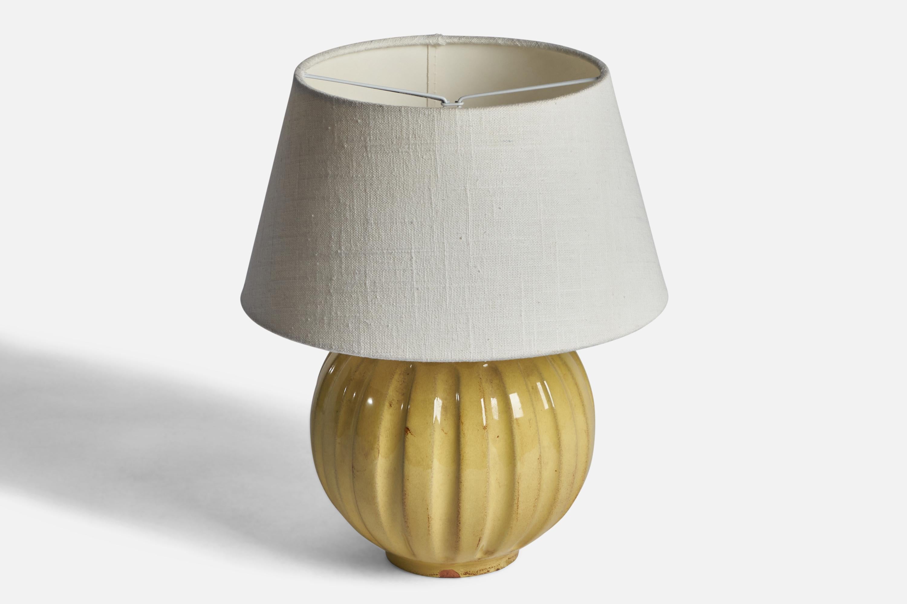 Scandinavian Modern Upsala Ekeby, Table Lamp, Brass, Earthenware, Sweden, 1930s For Sale
