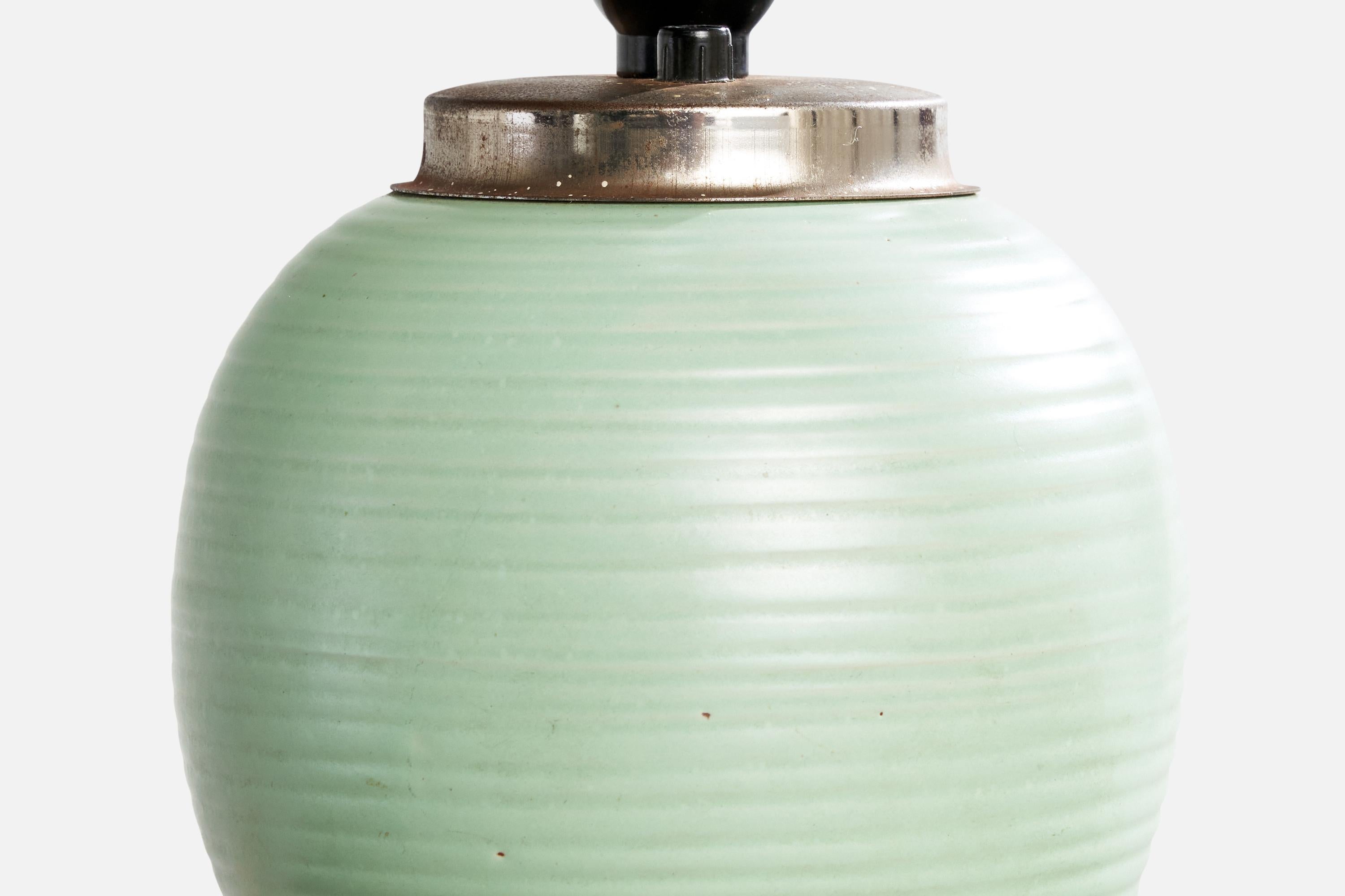 Lampe de bureau Upsala Ekeby, céramique, métal, Suède, années 1930 Bon état - En vente à High Point, NC