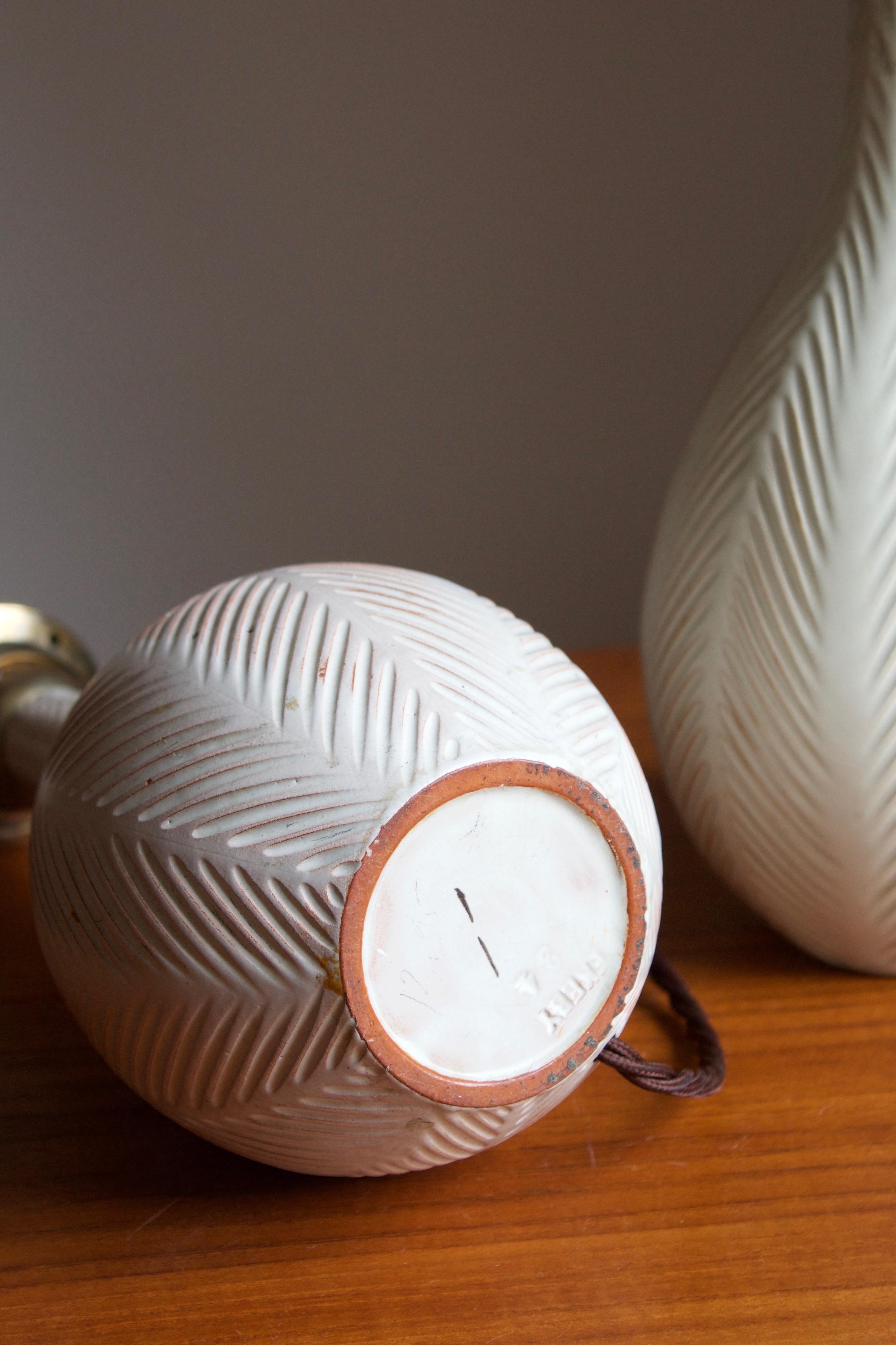 Upsala-Ekeby, Table Lamps, Painted and Incised Ceramic, Brass, Sweden, 1930s In Good Condition In High Point, NC