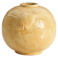 Vase en faïence vernissée beige de Upsala-Ekeby, Suède, années 1940