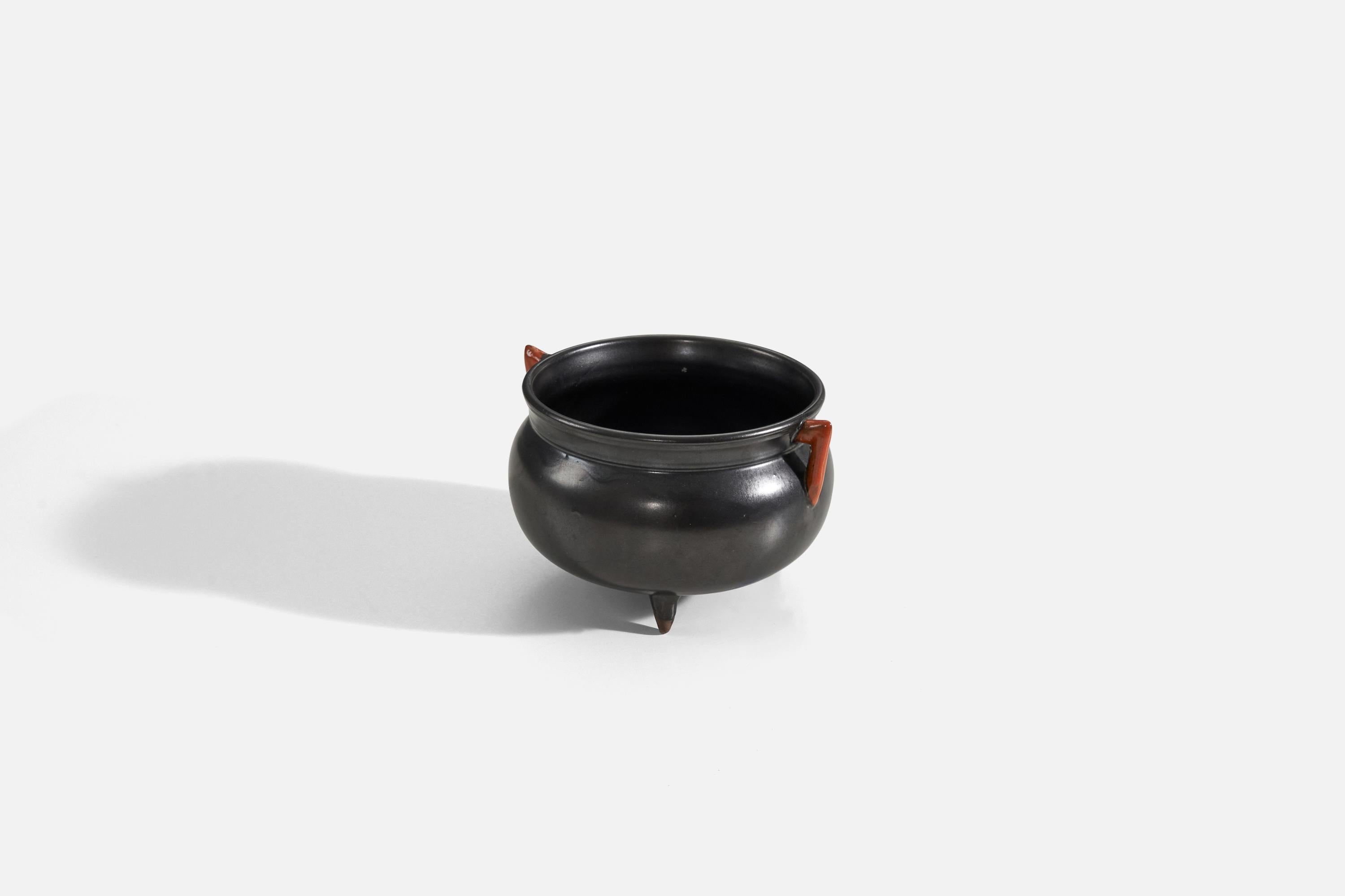 Upsala-Ekeby, Vase, Black and Orange-Glazed Earthenware, Sweden, 1940s In Good Condition For Sale In High Point, NC