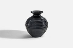 Upsala Ekeby, Vase, faïence à glaçure noire, Suède, années 1940