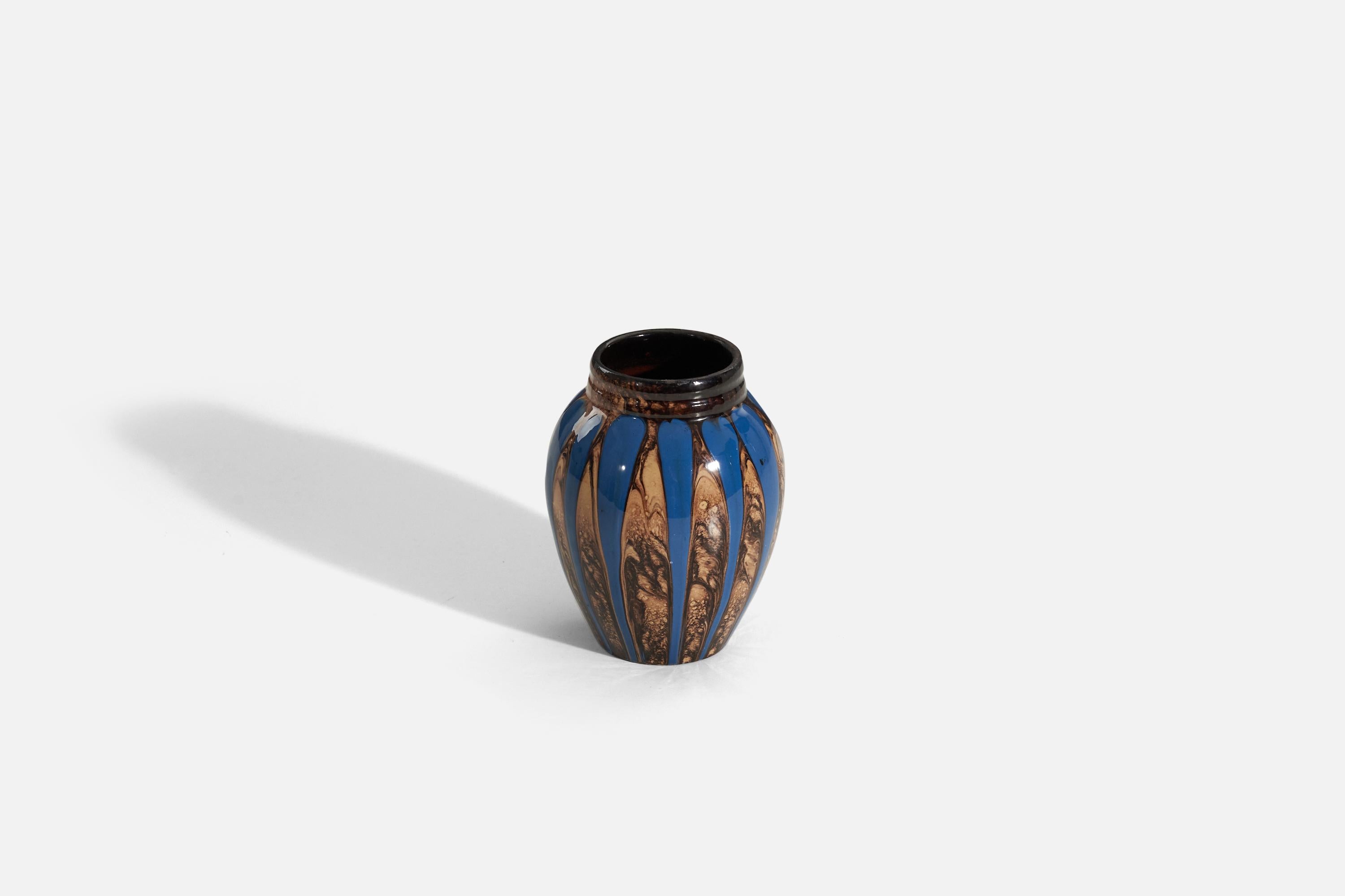 Upsala Ekeby, Vase, Braunes und blau glasiertes Steingut, Schweden, ca. 1930er Jahre (Art déco) im Angebot