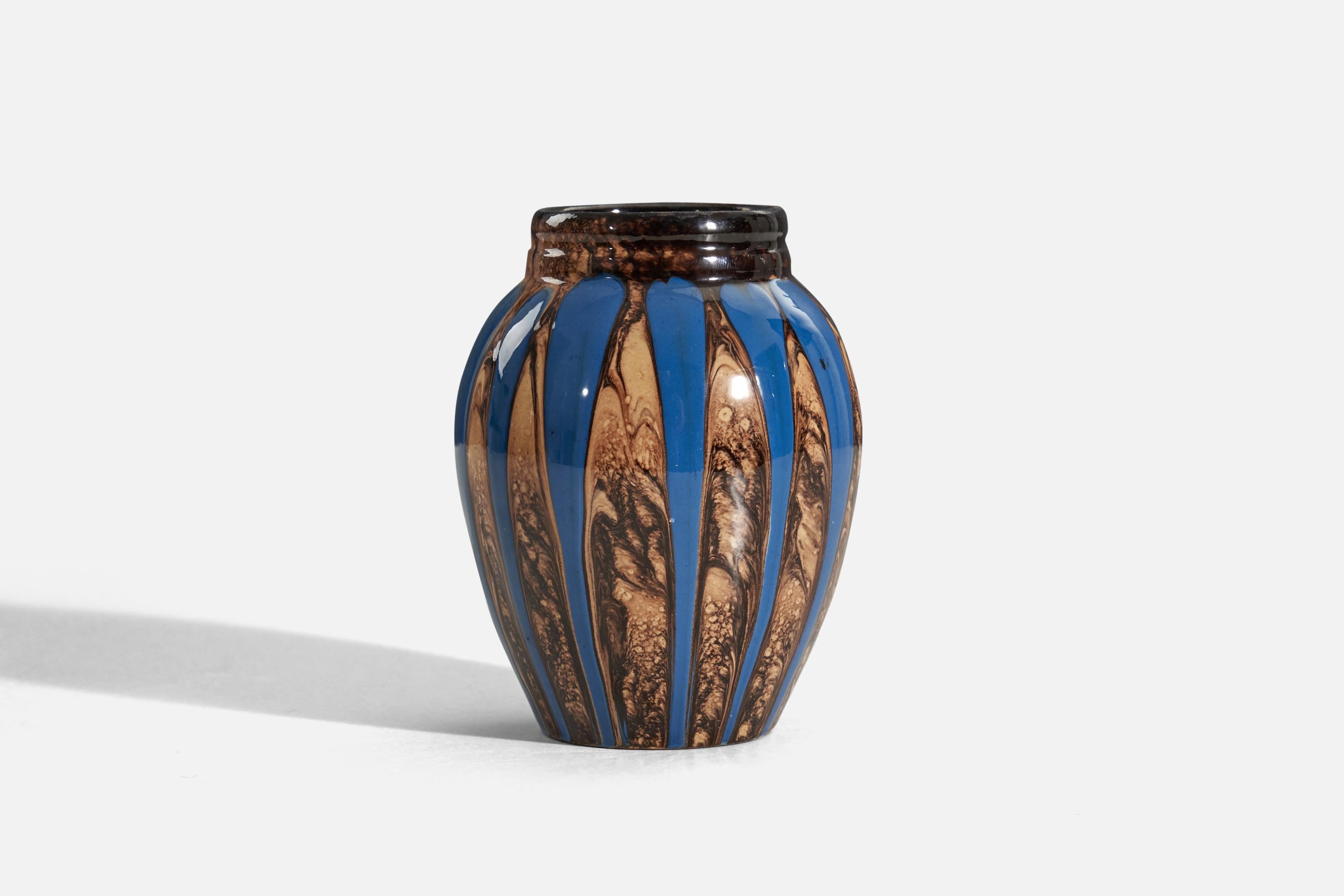 Upsala Ekeby, Vase, Braunes und blau glasiertes Steingut, Schweden, ca. 1930er Jahre (Schwedisch) im Angebot