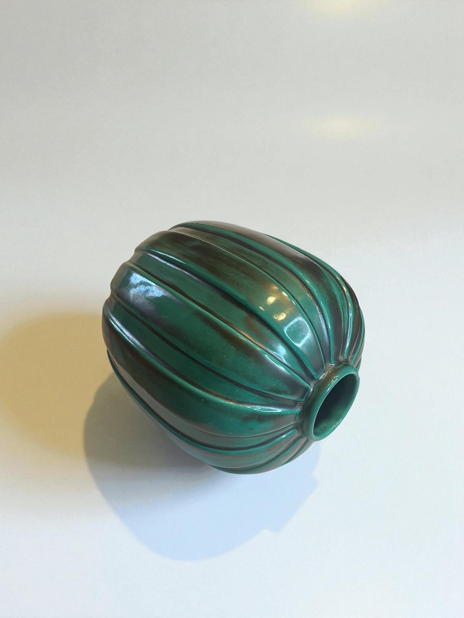 Vaso Upsala Ekeby, smalto Greene & Greene, Svezia, anni '30 In condizioni buone in vendita a Stockholm, SE