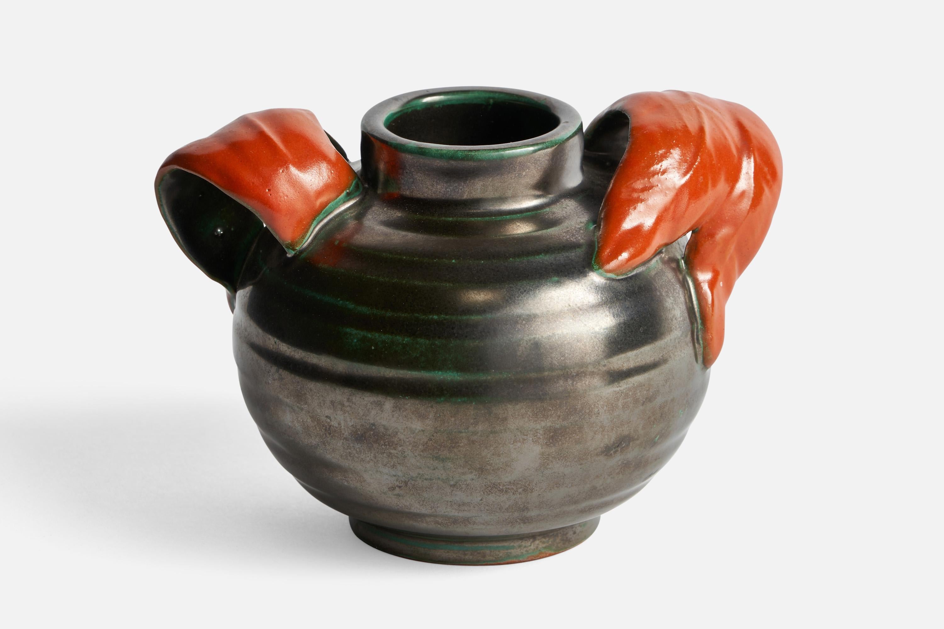 Vaso in terracotta smaltata verde e arancione progettato e prodotto da Upsala Ekeby, Svezia, anni '1930.