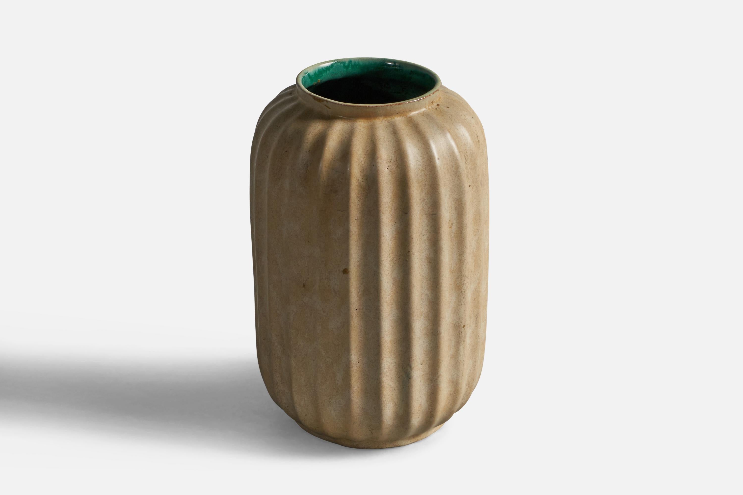 Scandinavo moderno Upsala Ekeby, Vaso, Terracotta, Svezia, anni '1930 in vendita