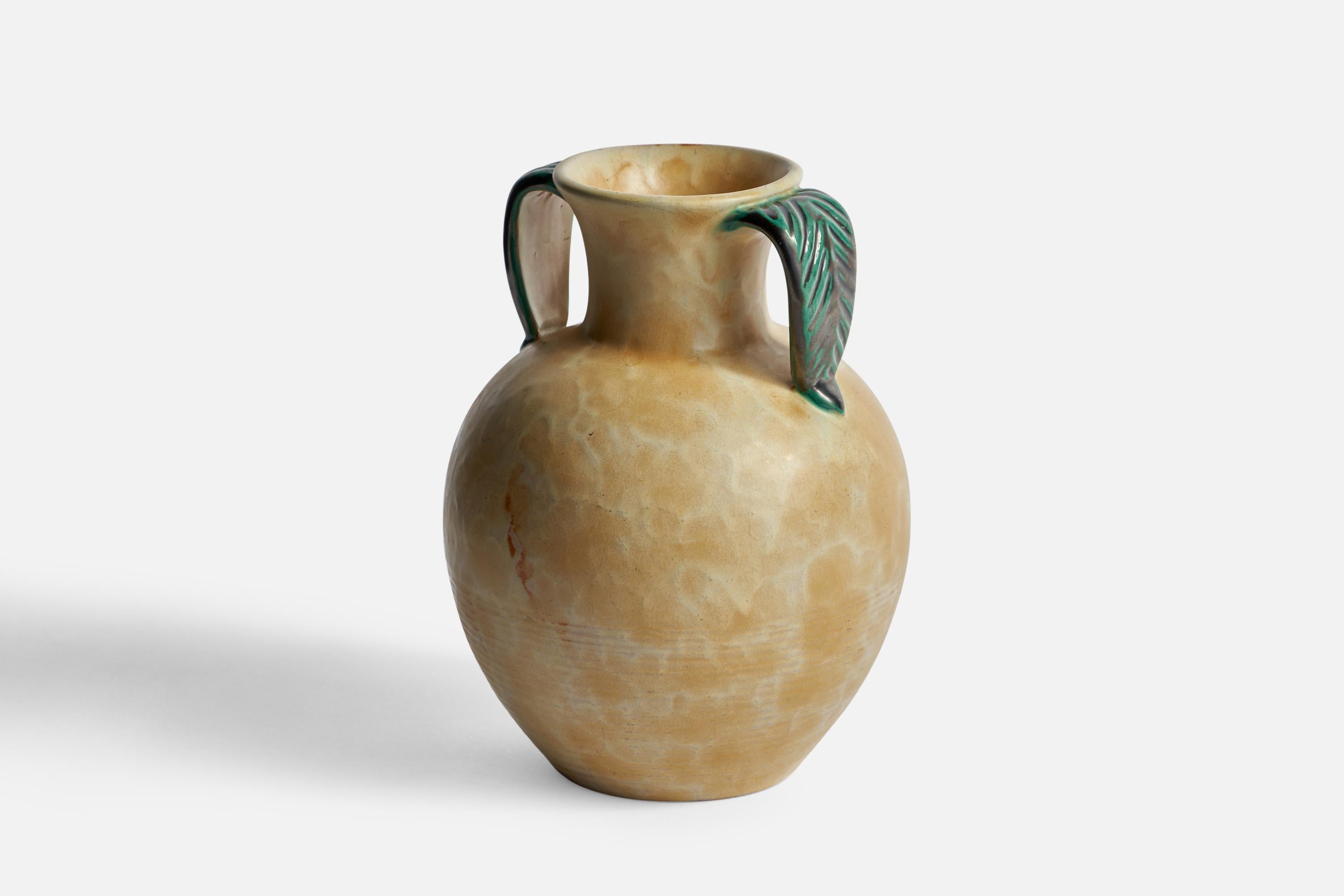 Scandinavo moderno Upsala Ekeby, Vaso, Terracotta, Svezia, anni '1930 in vendita
