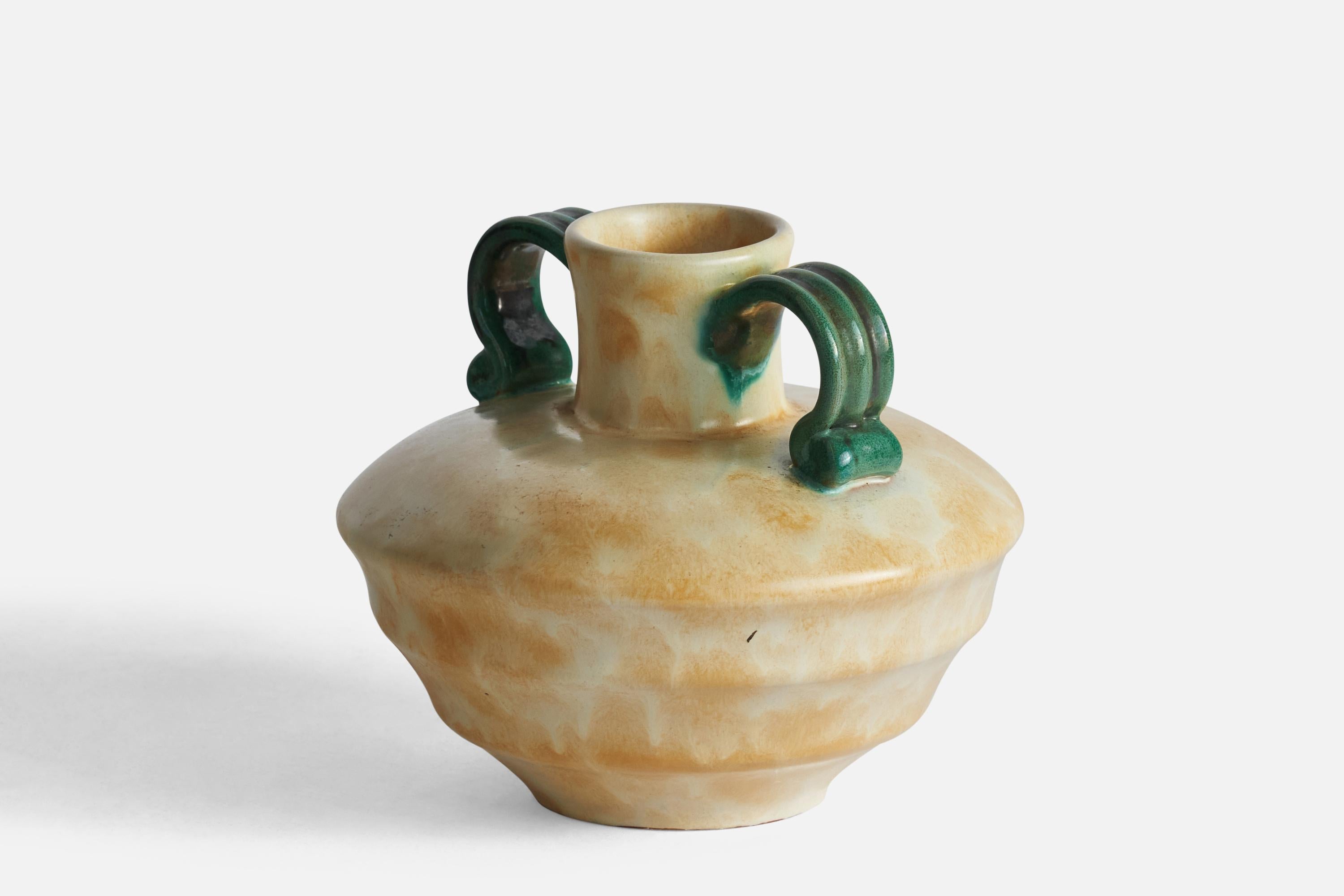 Scandinavo moderno Upsala Ekeby, Vaso, Terracotta, Svezia, anni '1930 in vendita