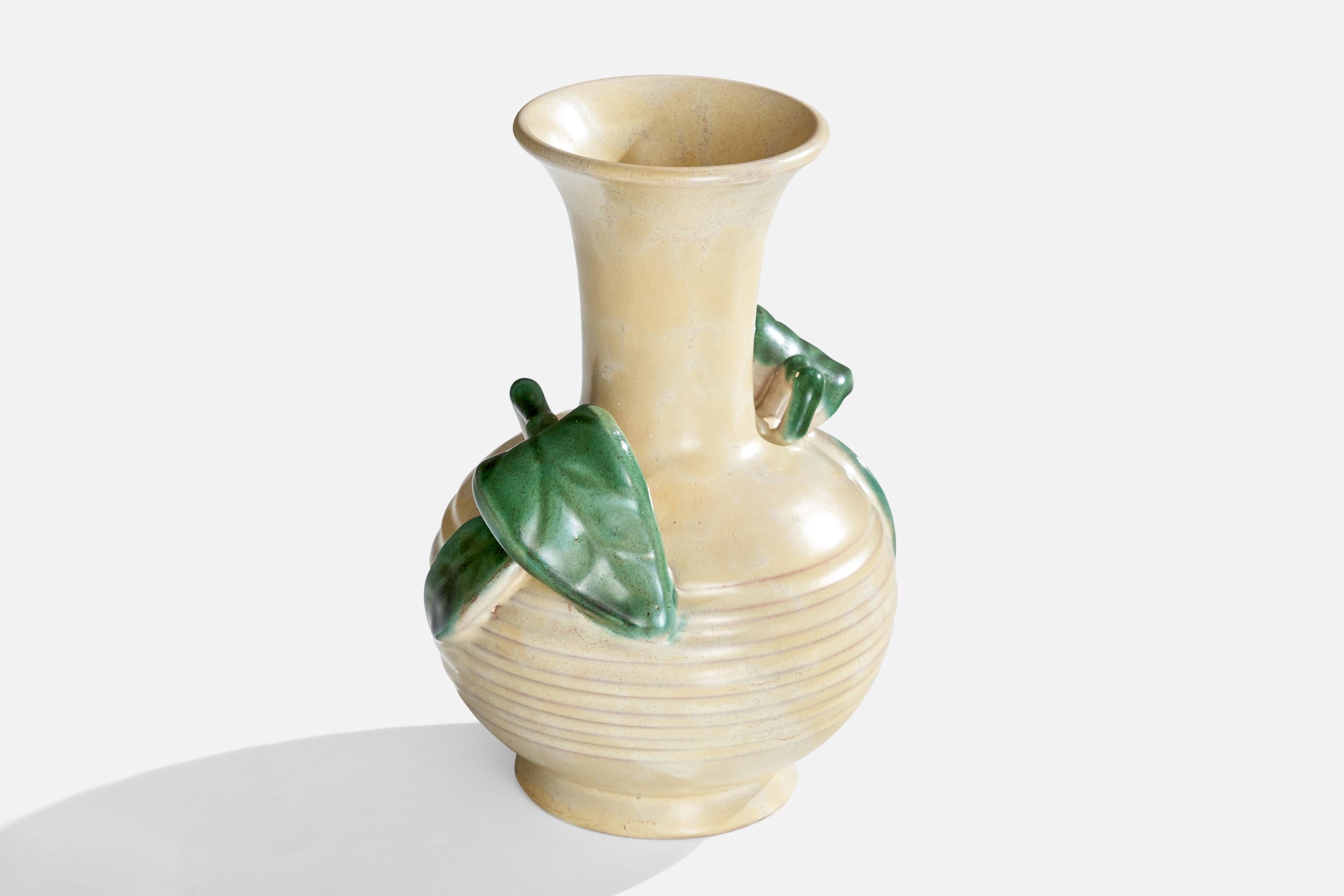 Scandinave moderne Vase en faïence de Upsala Ekeby, Suède, années 1930 en vente
