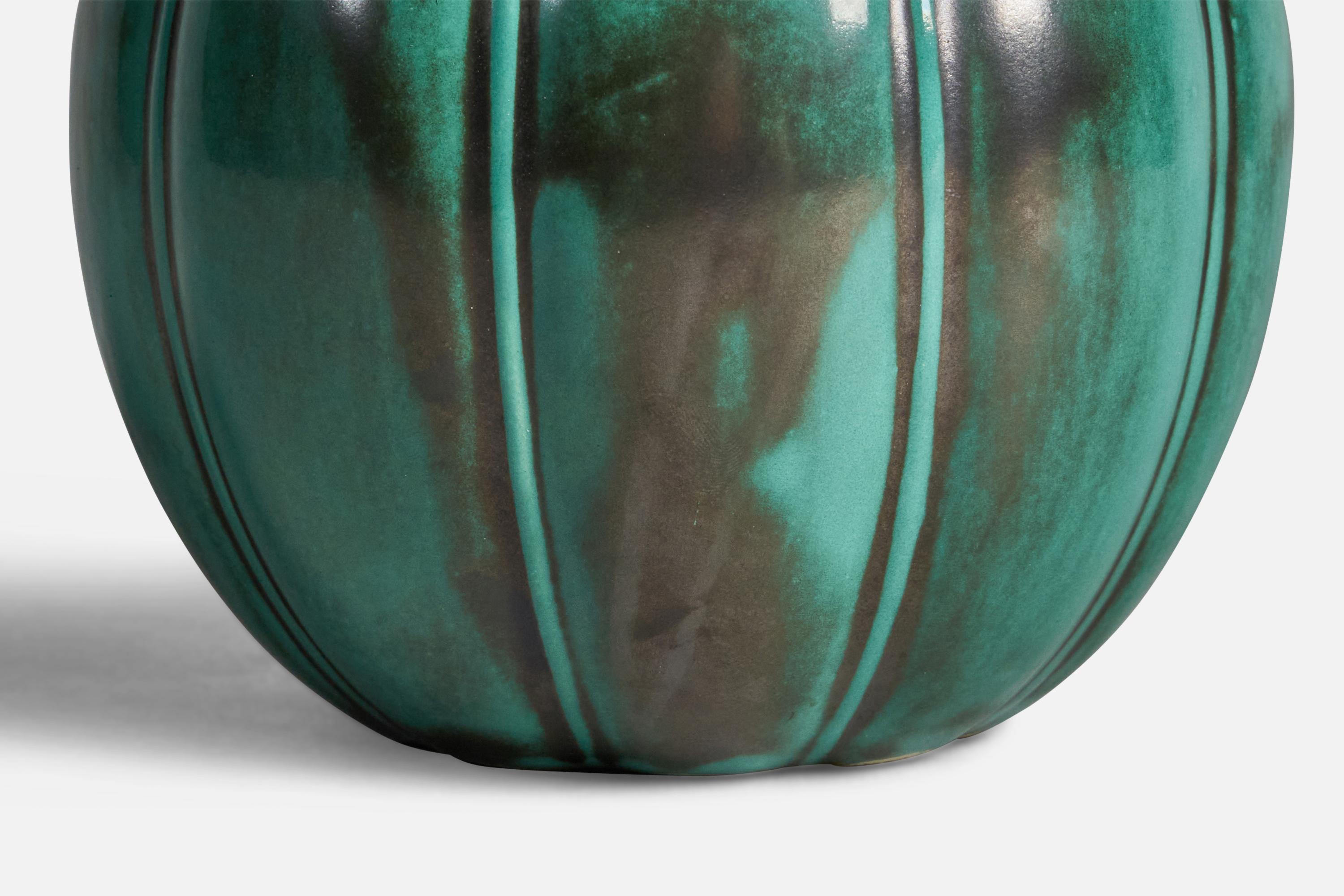 Vase en faïence de Upsala Ekeby, Suède, années 1930 Bon état - En vente à High Point, NC