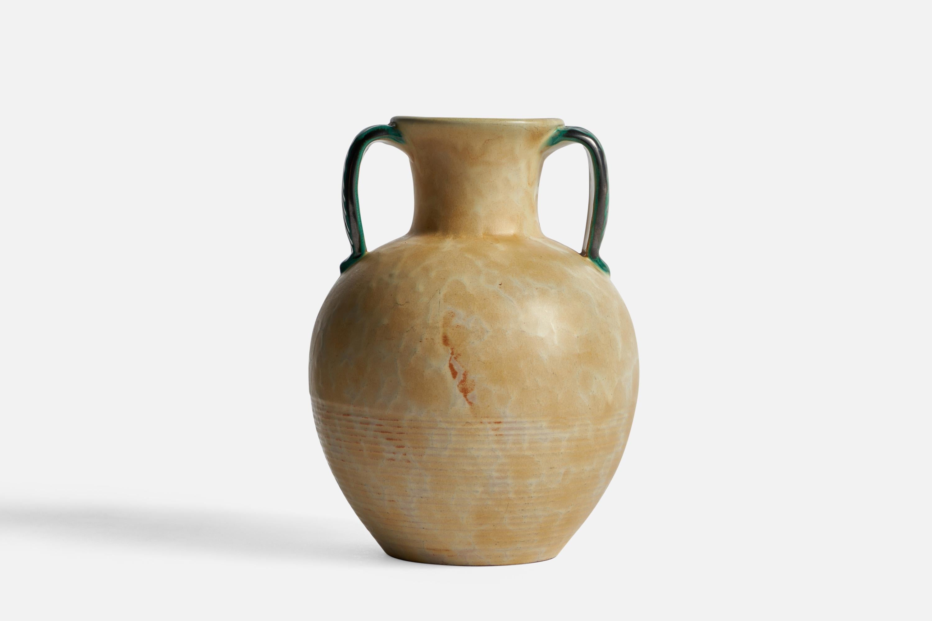 Upsala Ekeby, Vaso, Terracotta, Svezia, anni '1930 In condizioni buone in vendita a High Point, NC