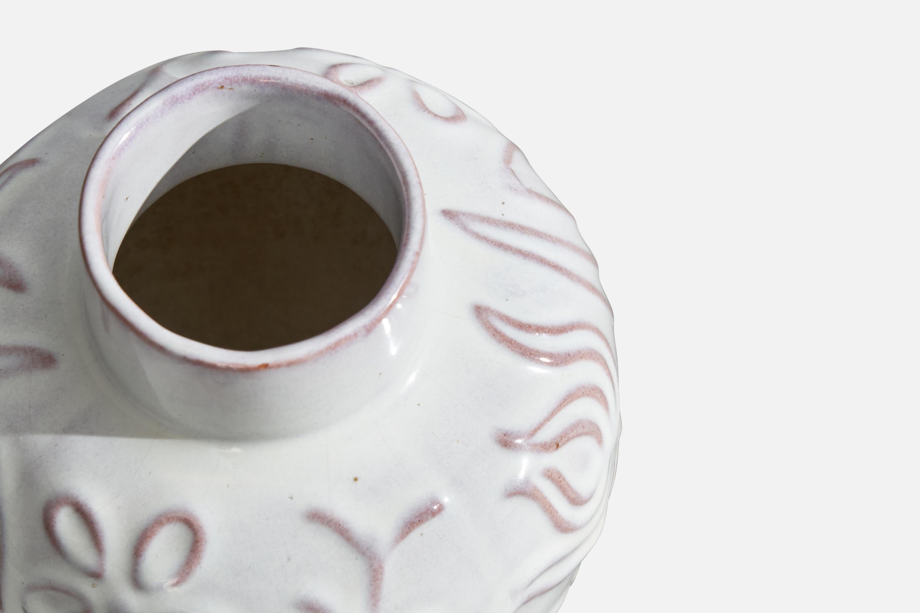 Vase en faïence de Upsala Ekeby, Suède, années 1930 Bon état - En vente à High Point, NC