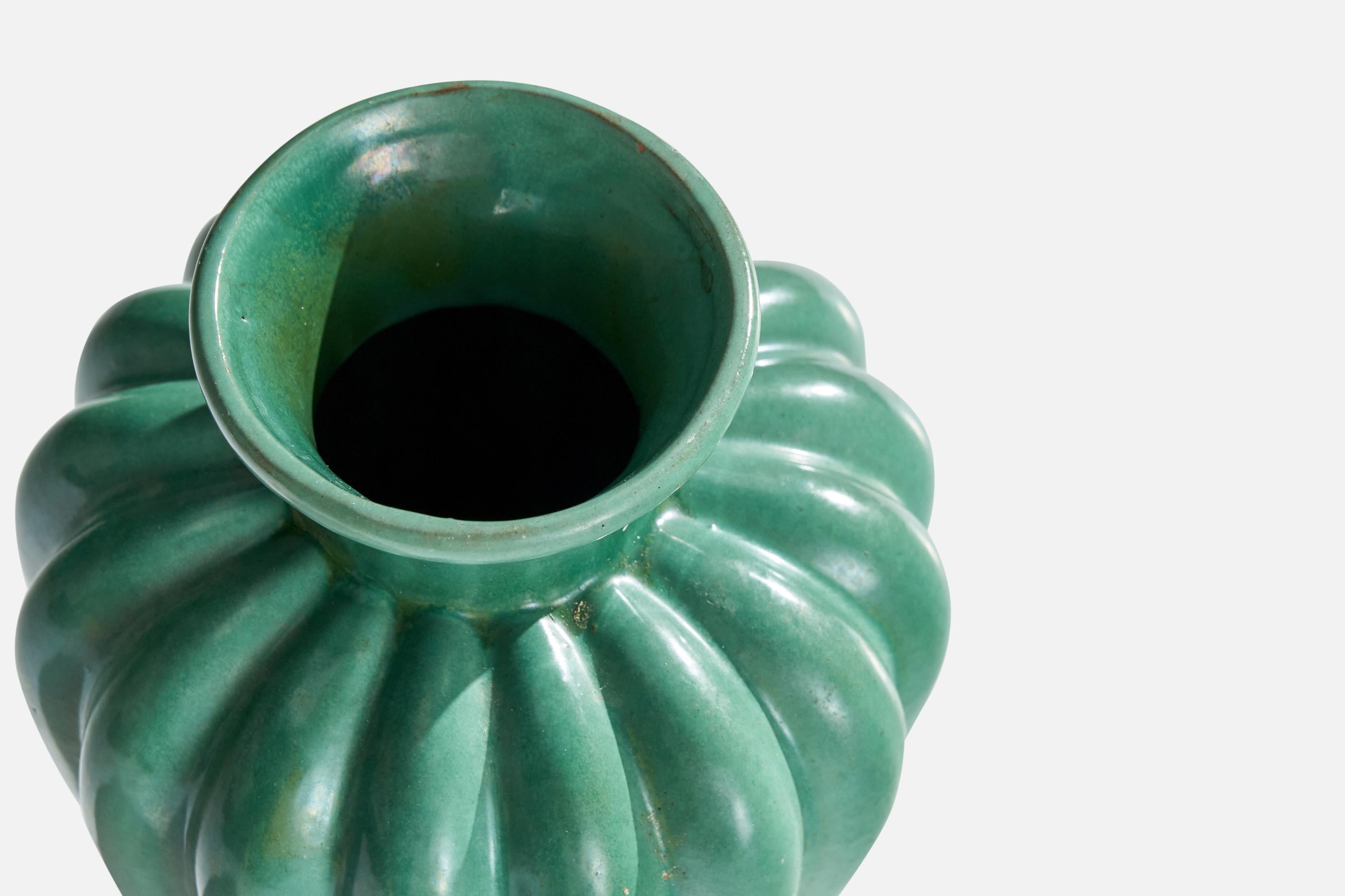 Upsala Ekeby, Vaso, Terracotta, Svezia, anni '1930 In condizioni buone in vendita a High Point, NC