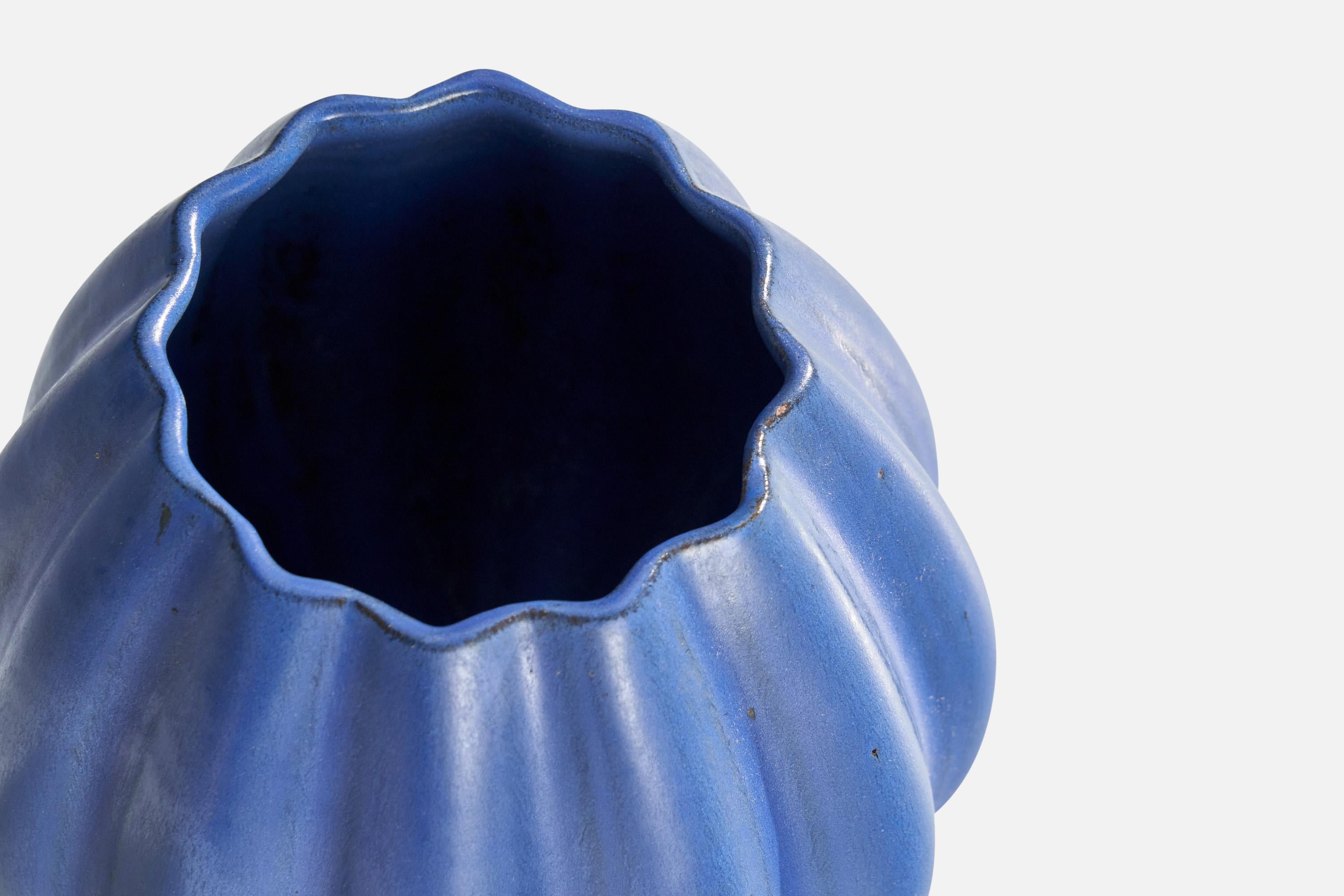 Upsala Ekeby, Vaso, Terracotta, Svezia, anni '1930 In condizioni buone in vendita a High Point, NC