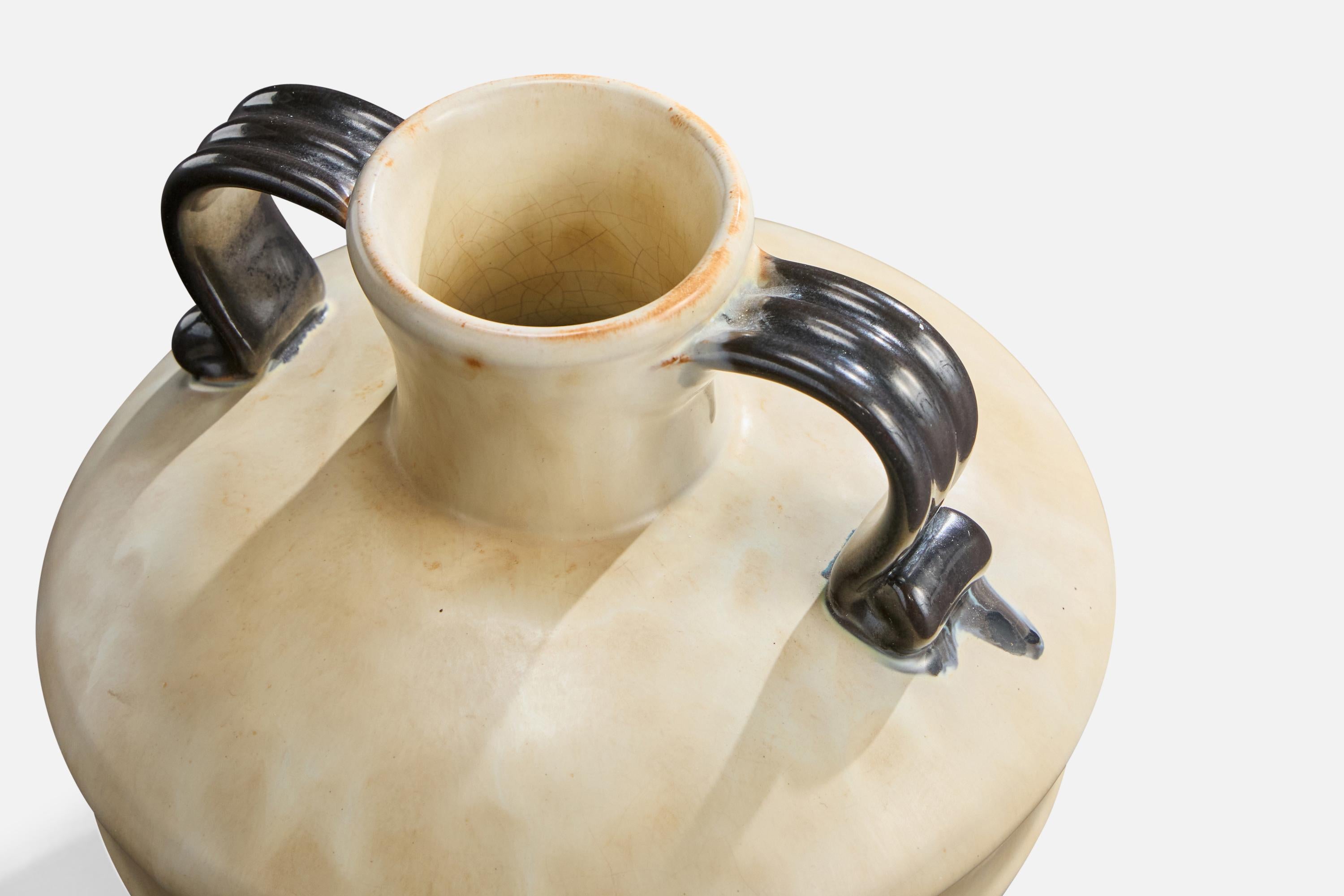 Upsala Ekeby, Vase, Earthenware, Sweden, 1930s In condizioni buone in vendita a High Point, NC