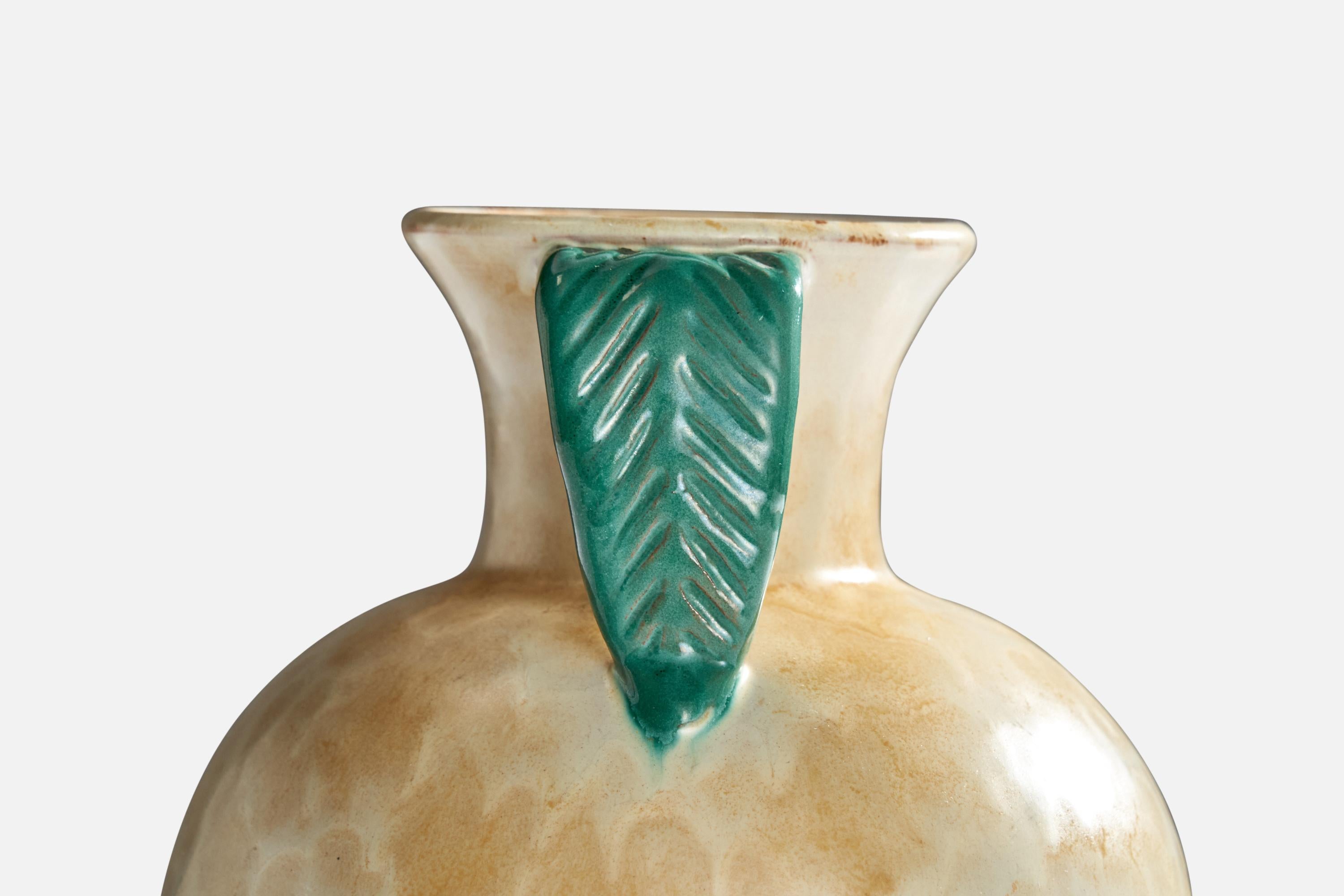 Milieu du XXe siècle Vase en faïence de Upsala Ekeby, Suède, années 1930 en vente
