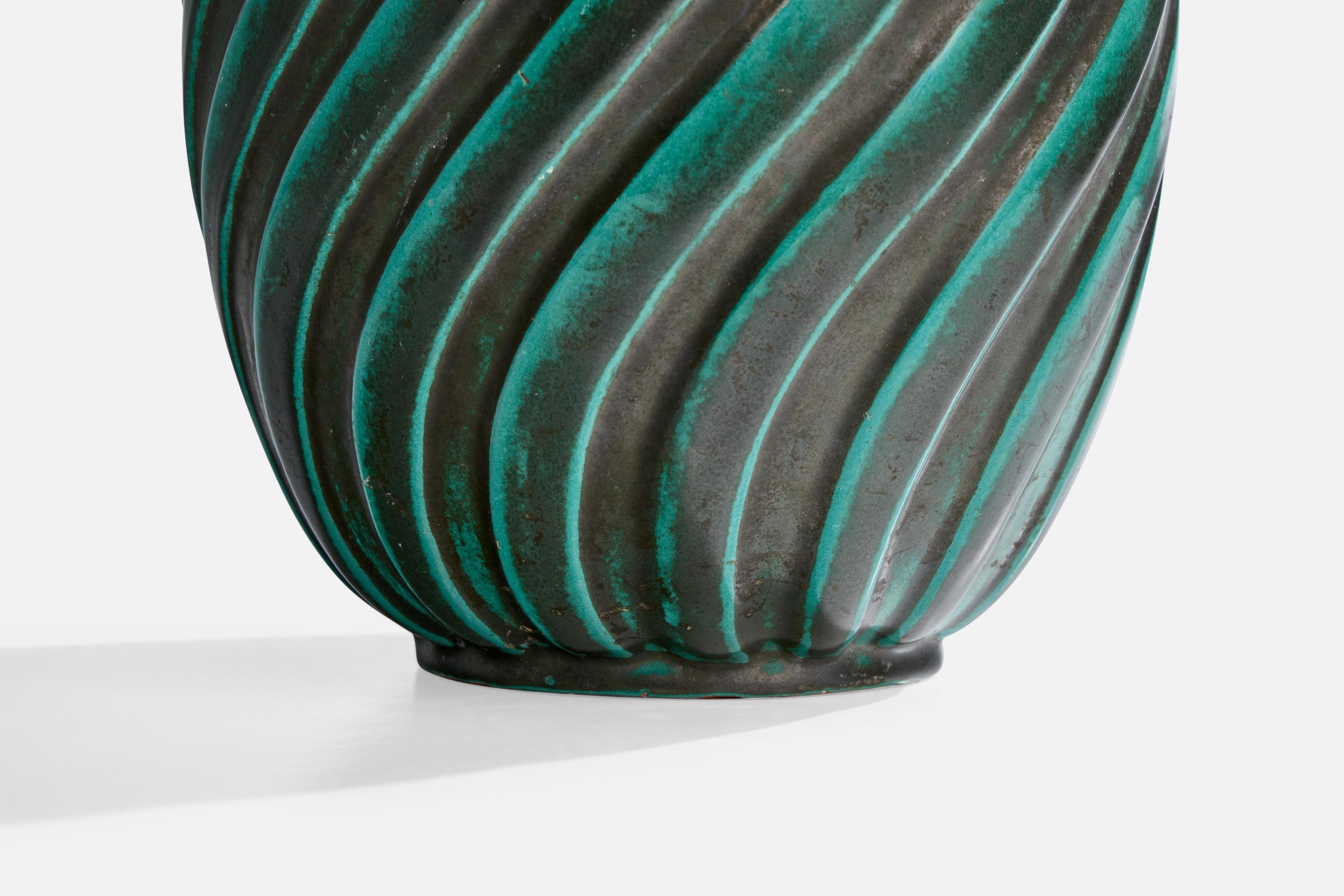 Milieu du XXe siècle Vase en faïence de Upsala Ekeby, Suède, années 1930 en vente