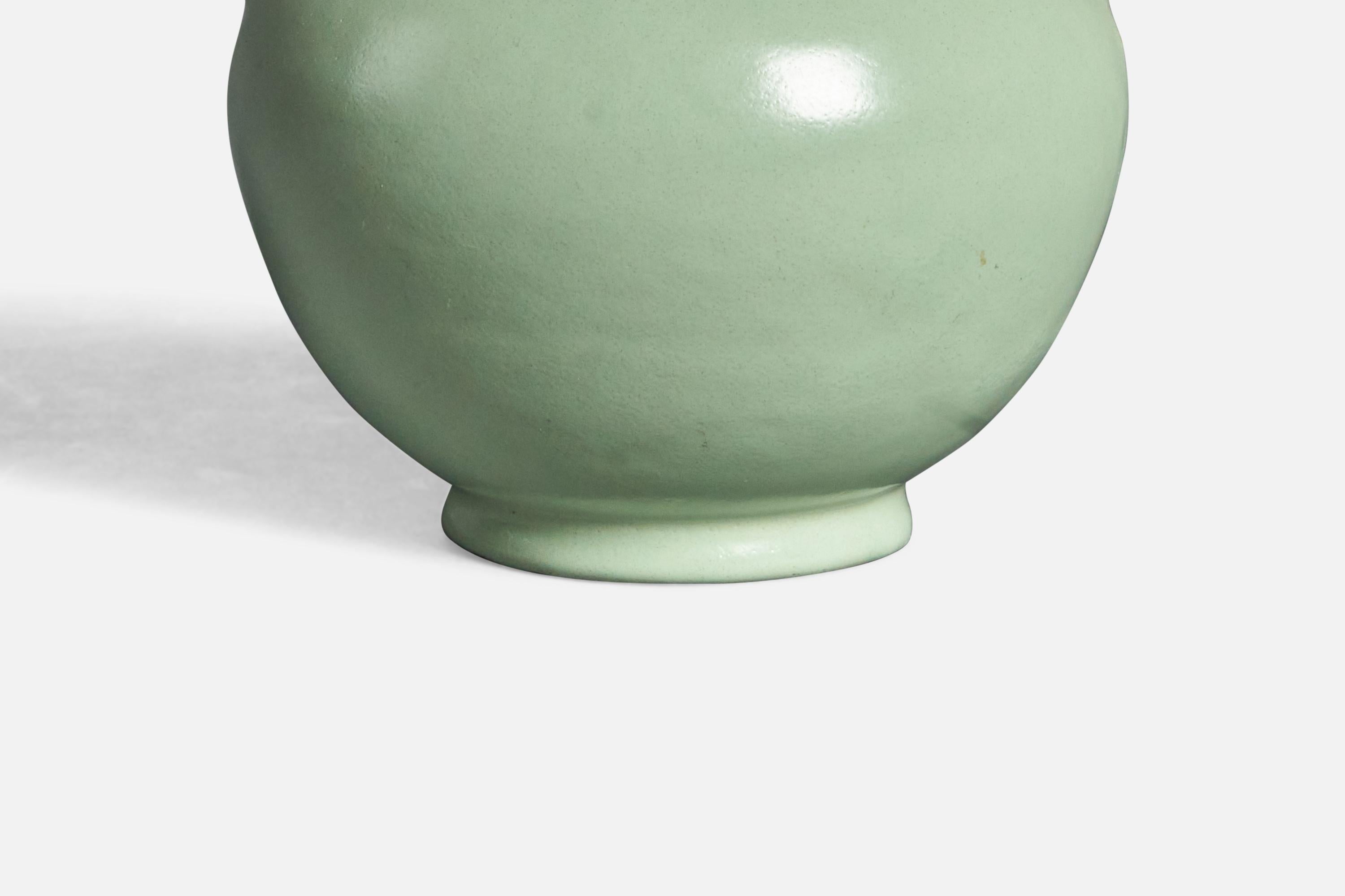 Vase en faïence de Upsala Ekeby, Suède, années 1940 Bon état - En vente à High Point, NC