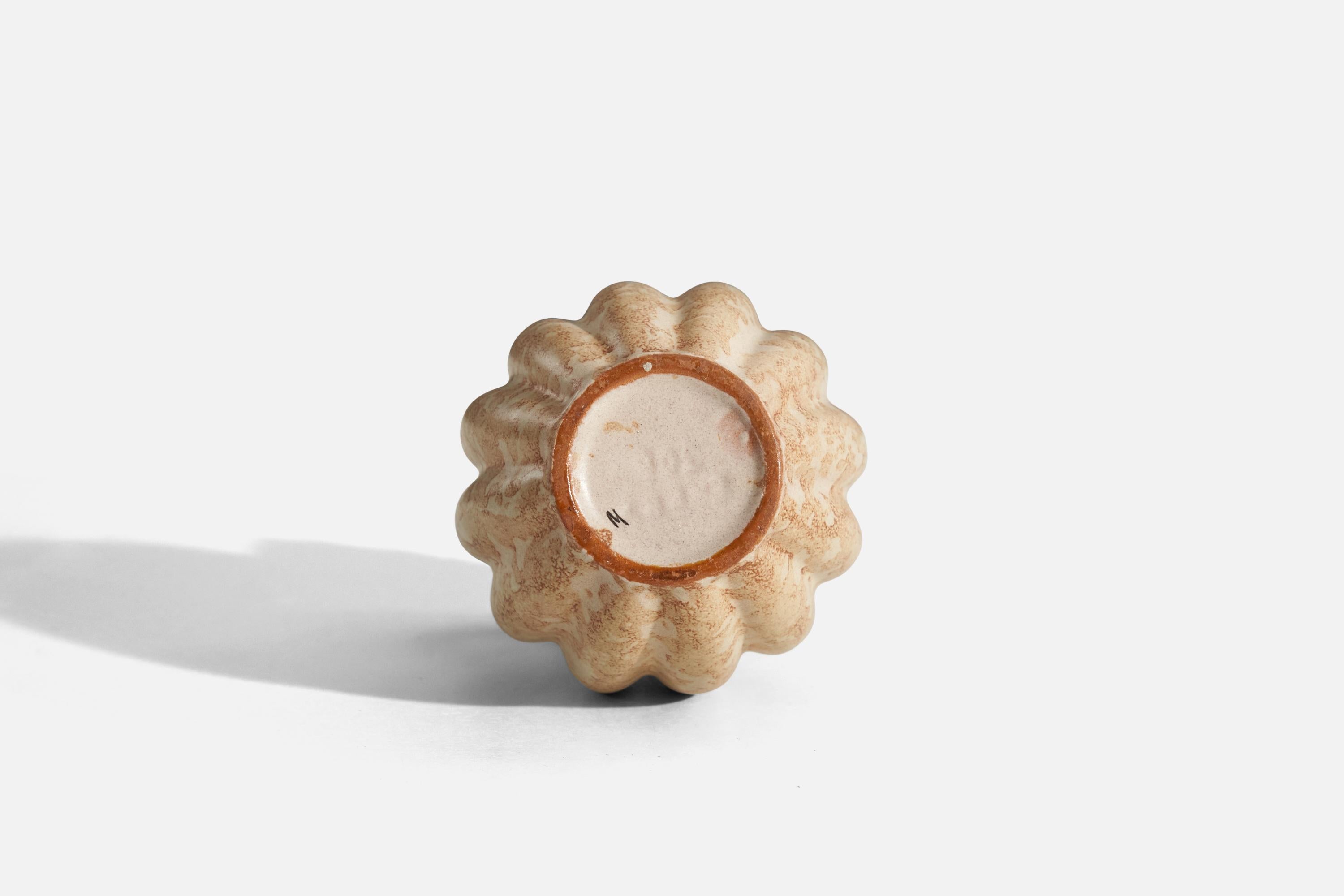 Vase vonsala-Ekeby, grün und beige glasiertes Steingut, Schweden, 1940er Jahre (Mitte des 20. Jahrhunderts) im Angebot