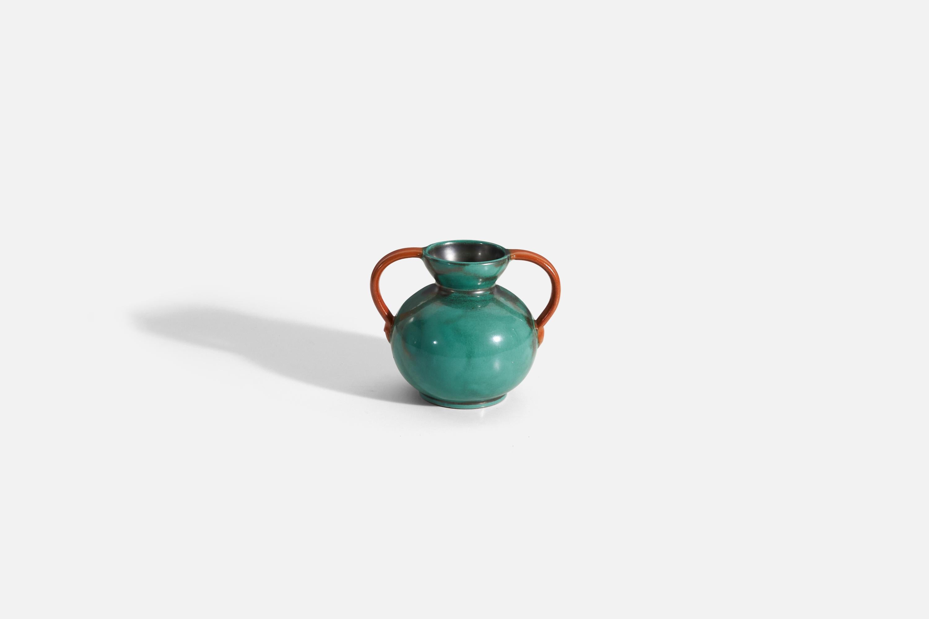 Upsala-Ekeby, Vase, Green and Orange-Glazed Earthenware, Sweden, 1940s In Good Condition For Sale In High Point, NC