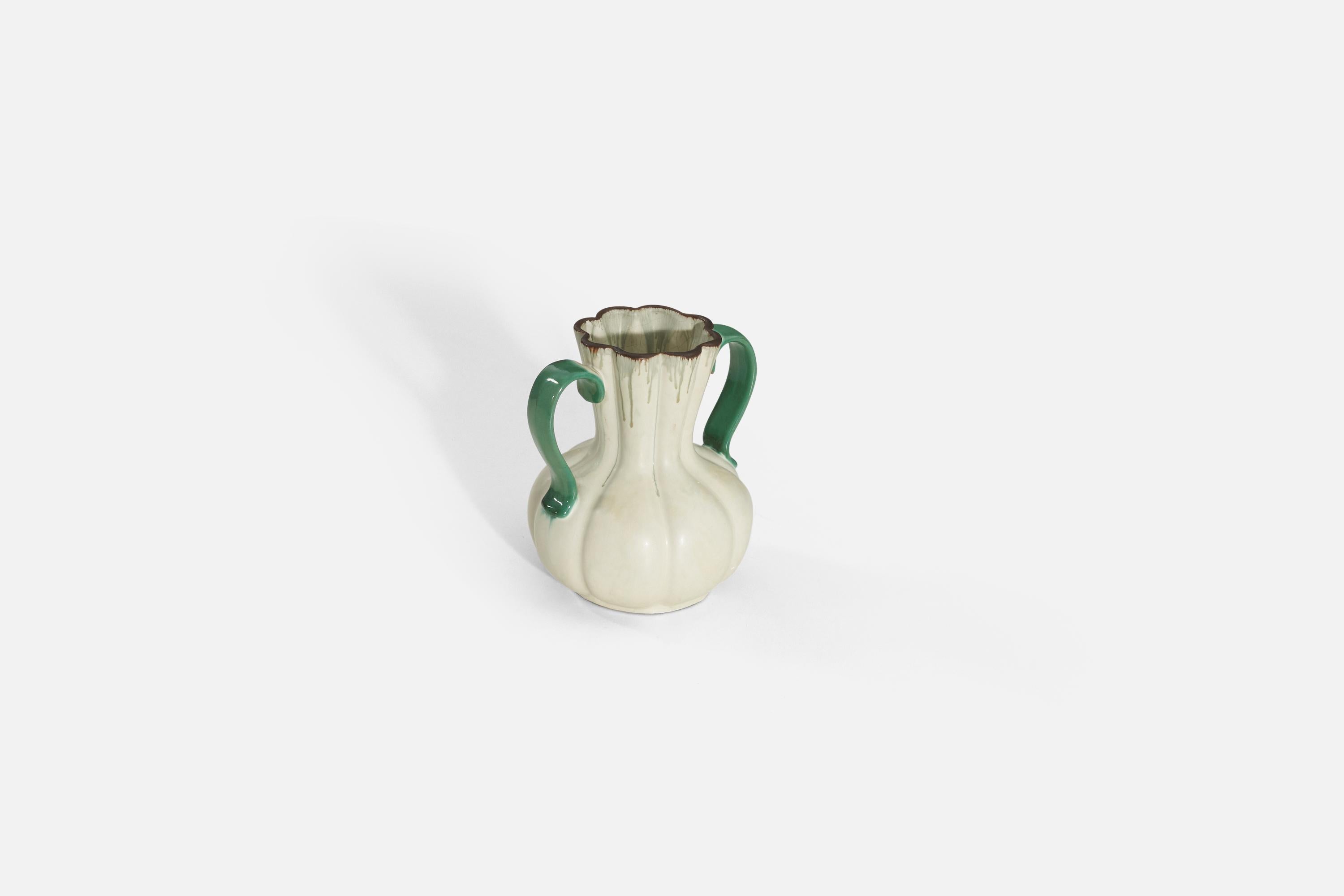 Upsala Ekeby, jarrón, loza vidriada verde y blanca, Suecia, años 40 Art Decó en venta