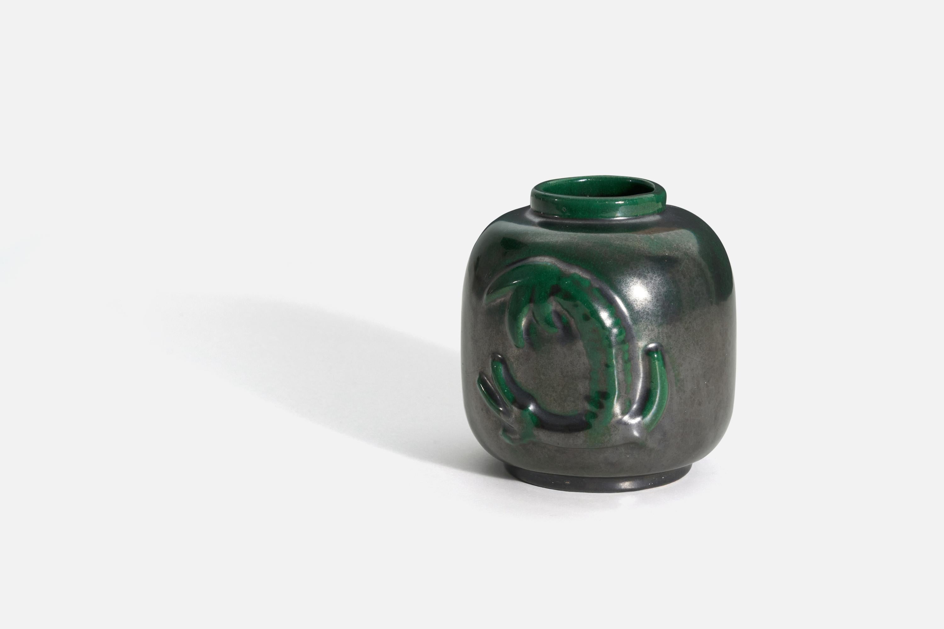 Svedese Upsala Ekeby, Vaso, Terracotta smaltata verde, Svezia, anni '40 in vendita