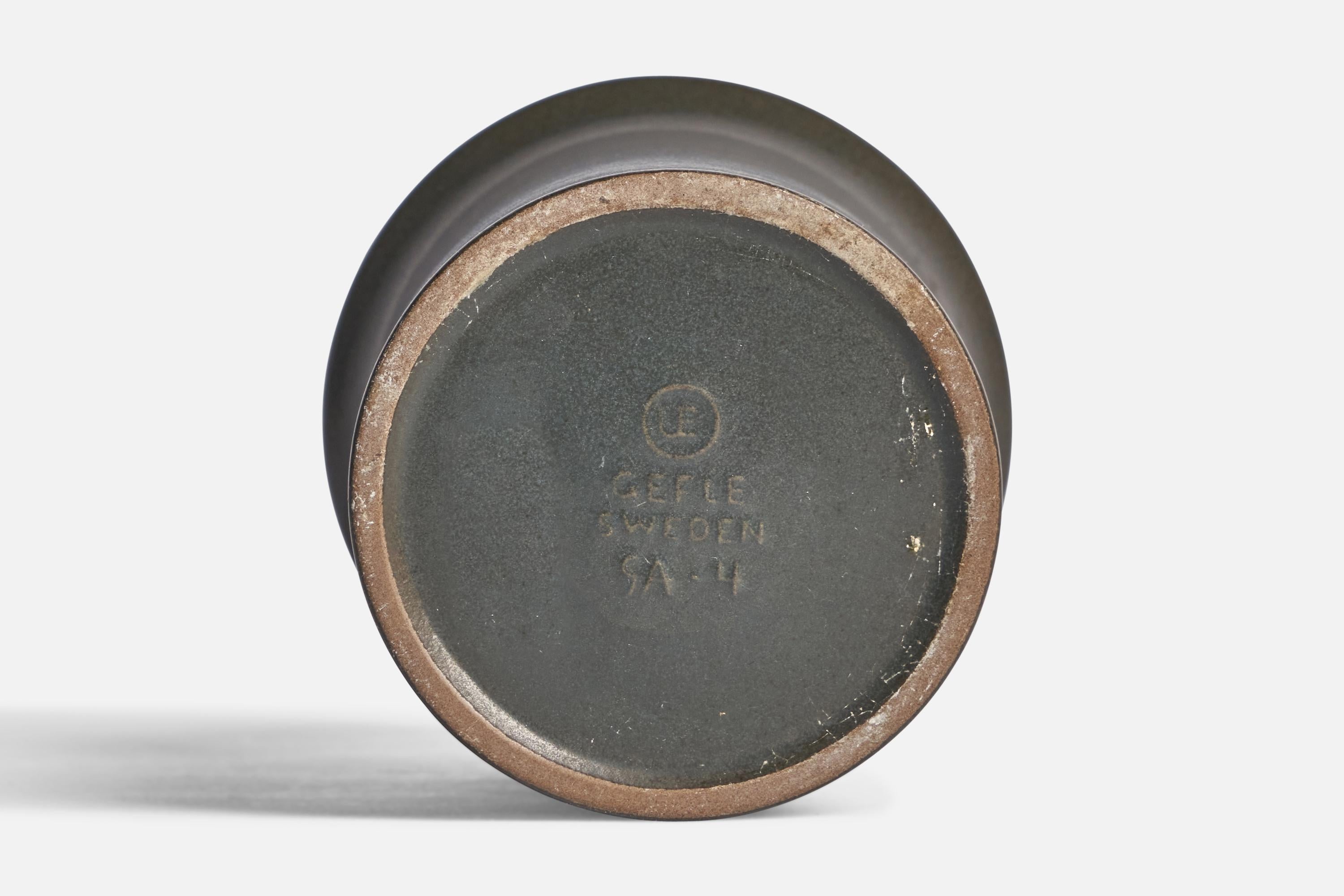 Milieu du XXe siècle Vase en faïence émaillée grise de Upsala-Ekeby, Suède, années 1950 en vente