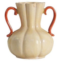 Vase en faïence orange et beige émaillée de Upsala-Ekeby, Suède, années 1940