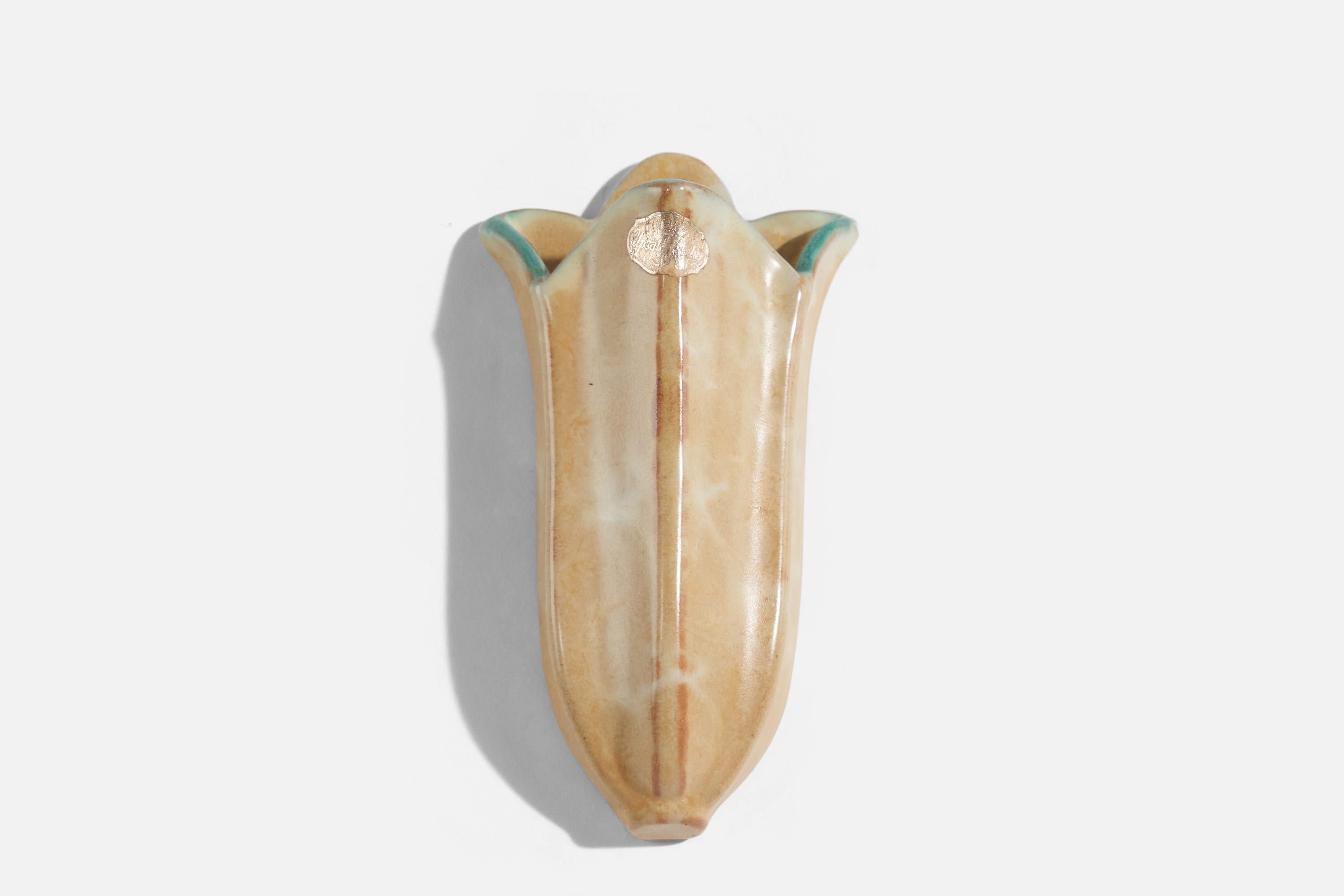 Upsala-Ekeby, Wall Plant Holder, Glazed Earthenware, Sweden, c. 1940s In Good Condition For Sale In High Point, NC