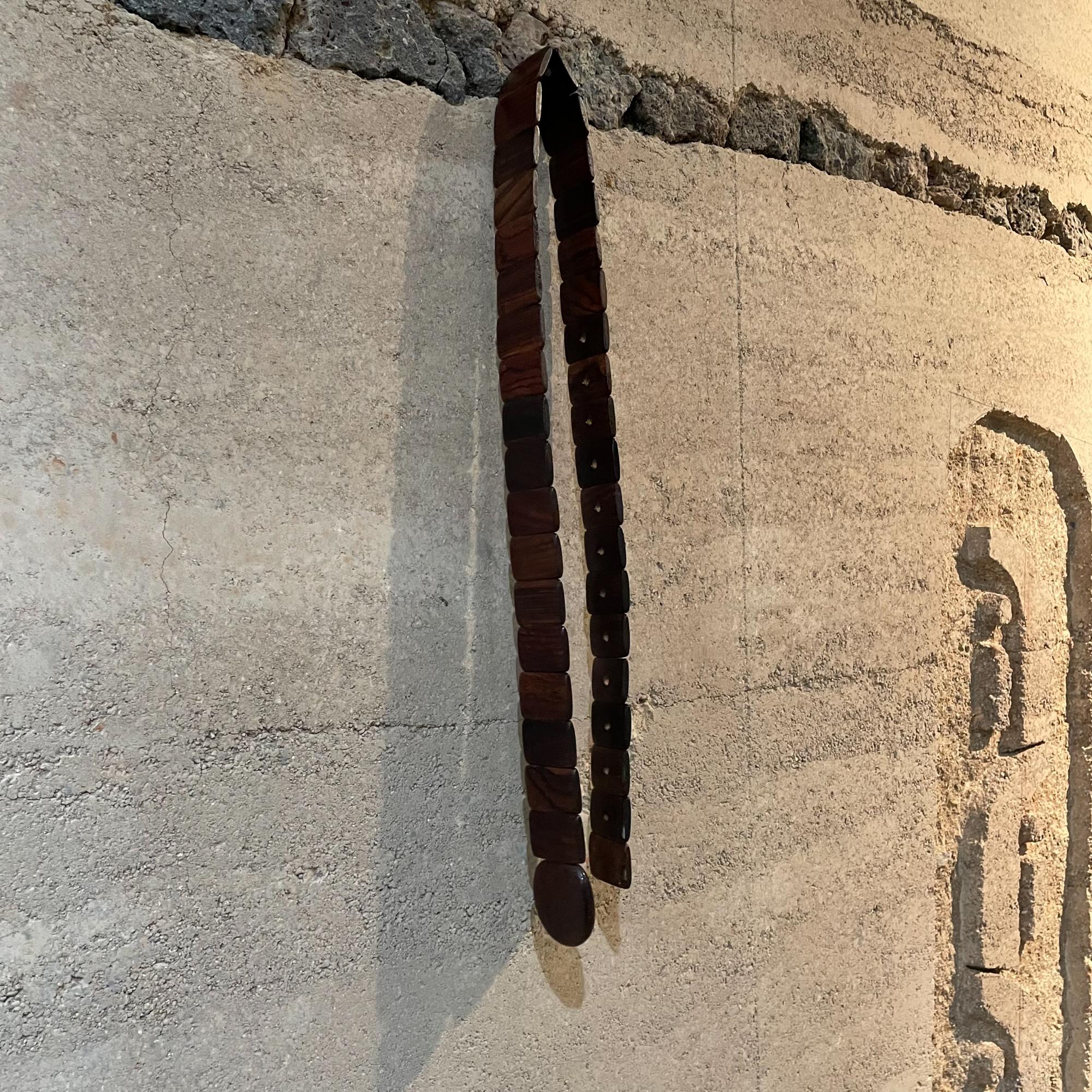 Cinturón de eslabones de palisandro exótico México, artesanal, años 70 Mexicano en venta