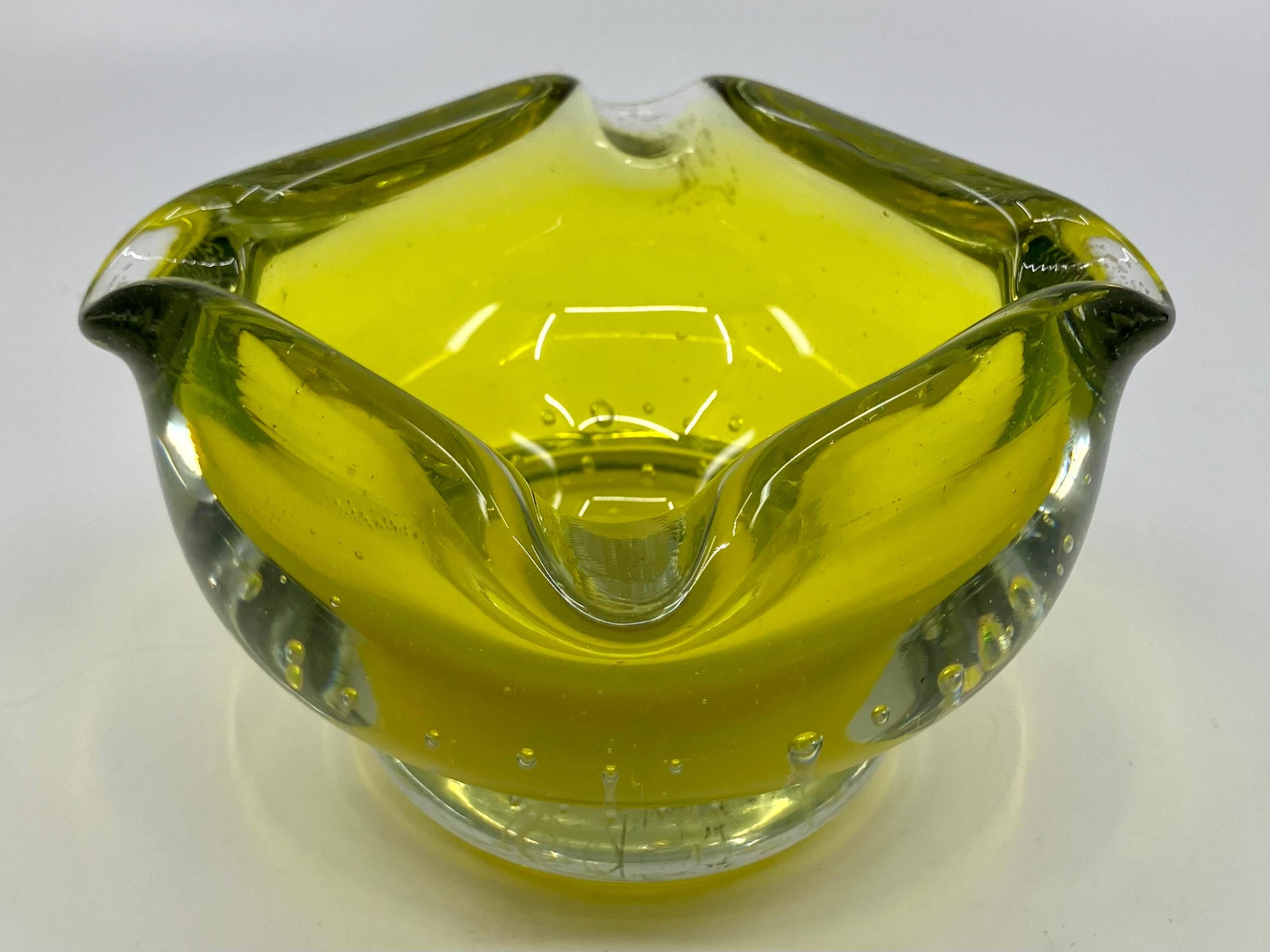 20th Century Uranium Glass Ashtray For Sale