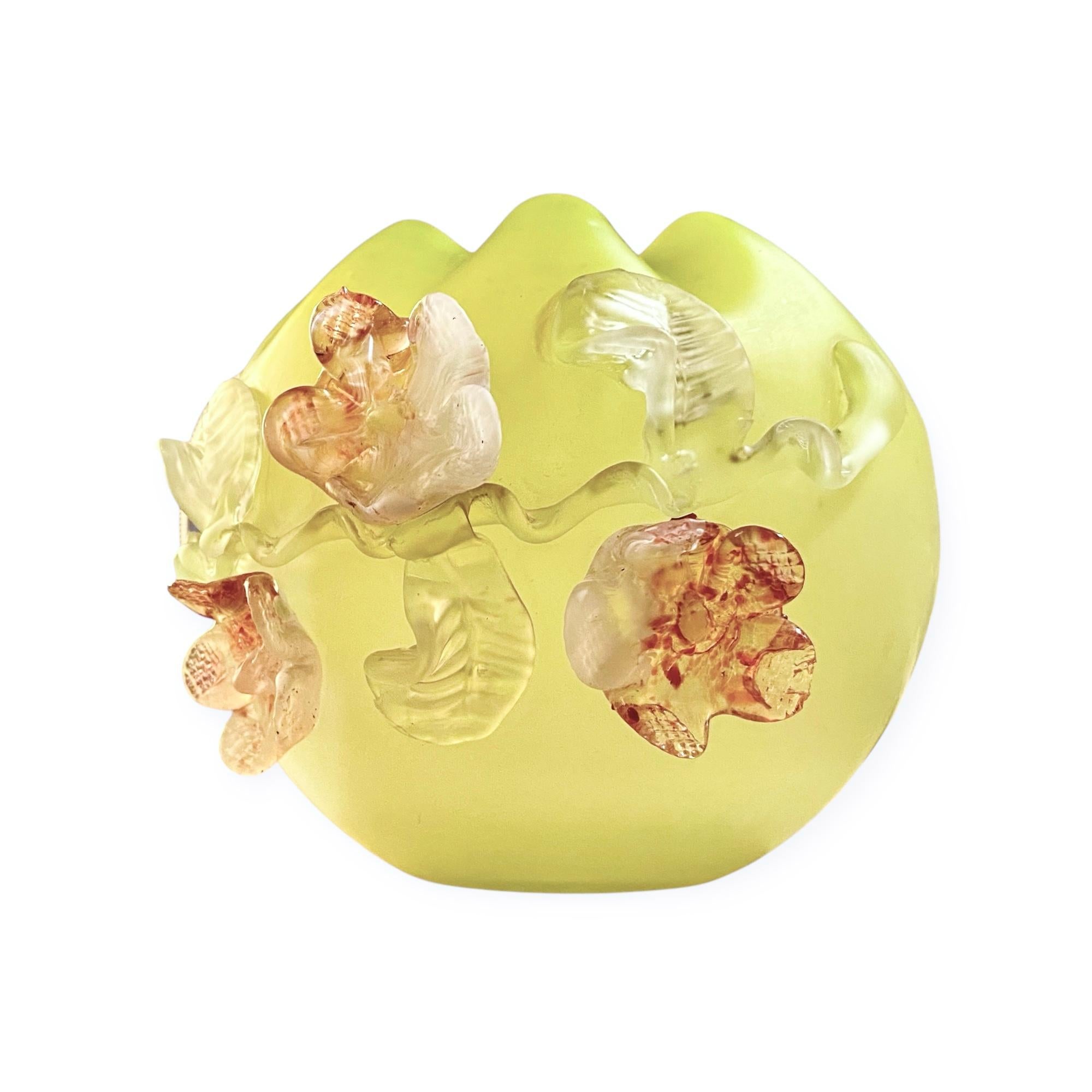 Uranium Harrach Mat-Su-Noke Rose Bowl Bohemian Art Glass Aesthetic Period For Sale 4