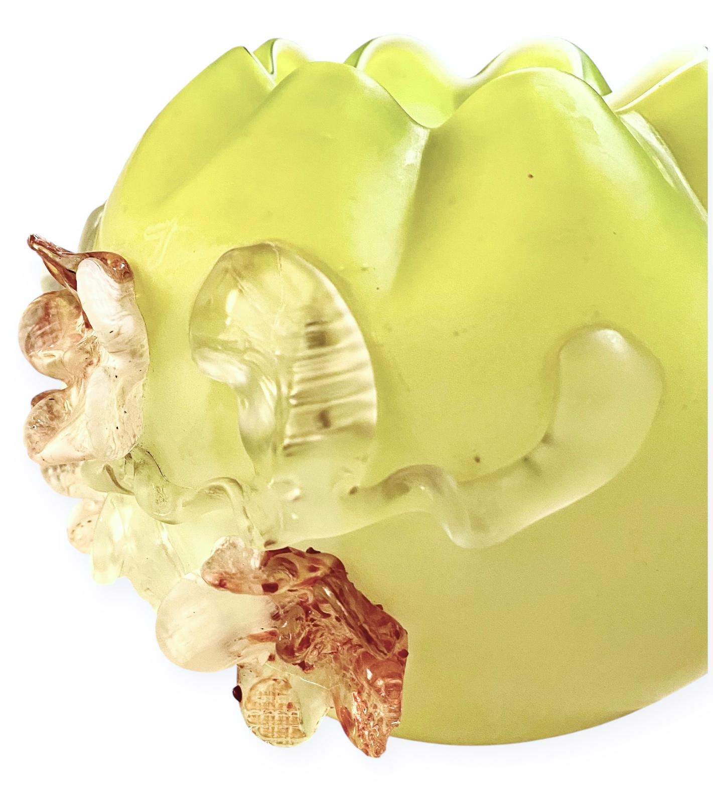 Uranium Harrach Mat-Su-Noke Rose Bowl Bohemian Art Glass Aesthetic Period In Good Condition For Sale In New Orleans, LA