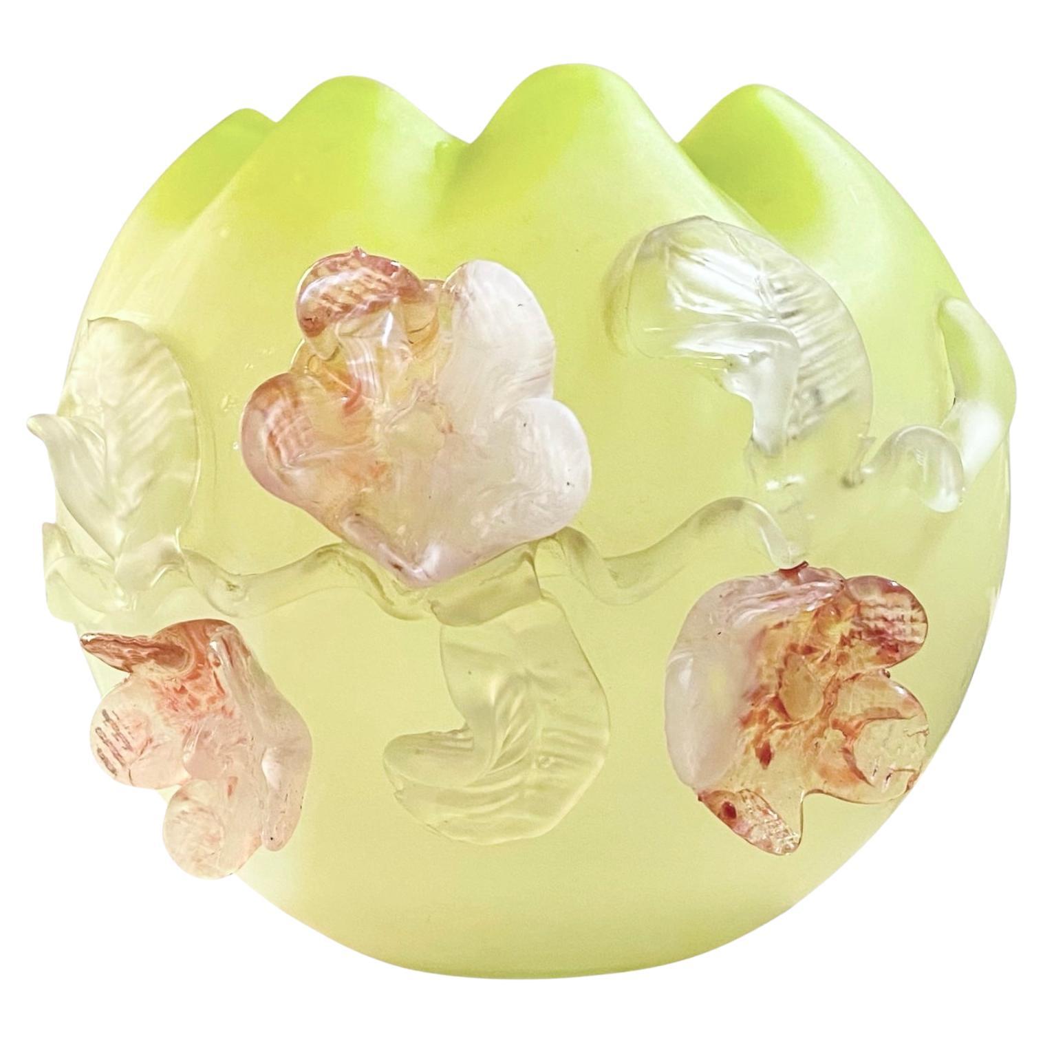 Uranium Harrach Mat-Su-Noke Rose Bowl Bohemian Art Glass Aesthetic Period For Sale