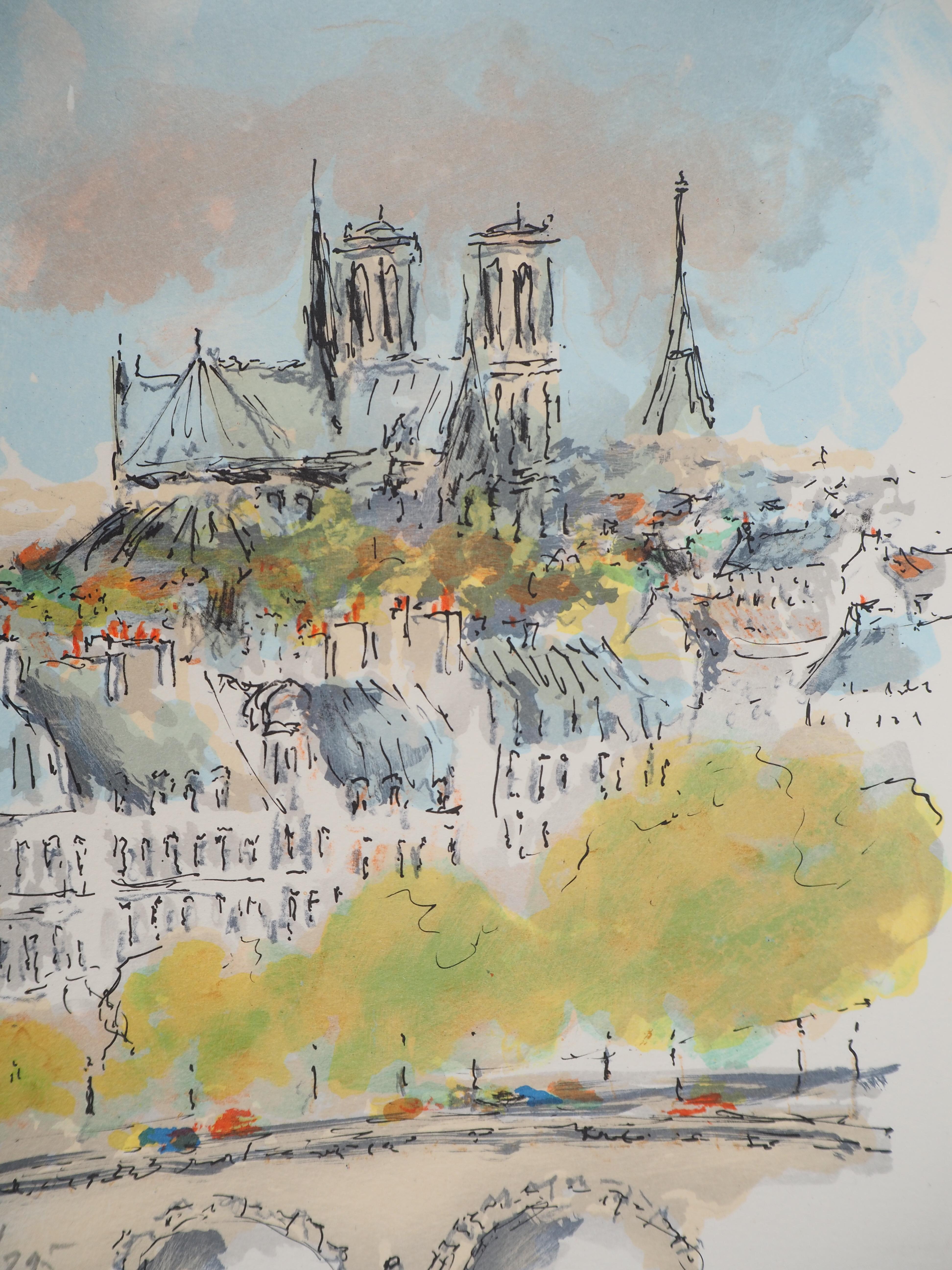Tejados de París y Notre Dame - Litografía original firmada a mano - Print Moderno de Urbain Huchet