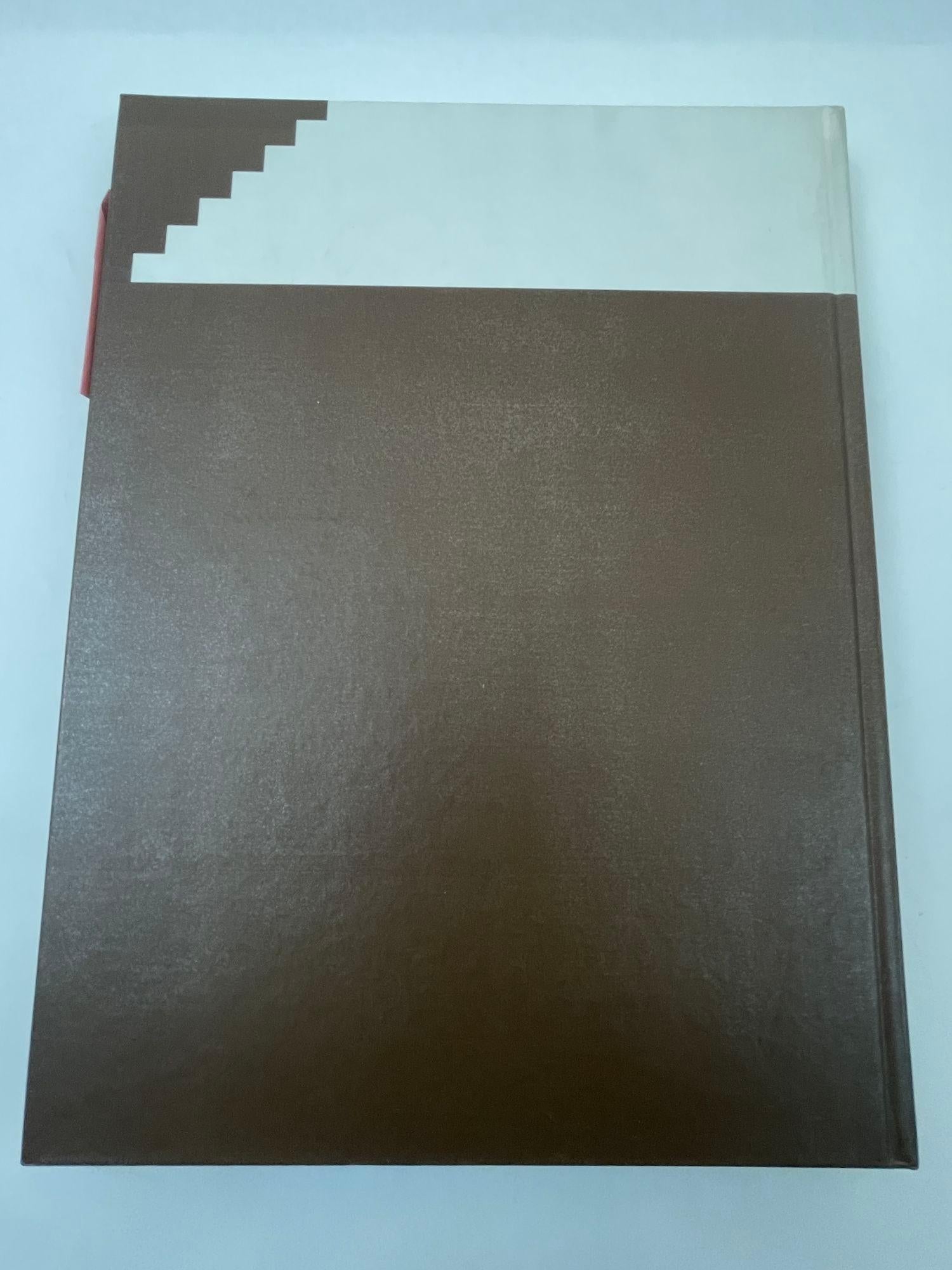 Urban Architecture European Masters/3 Hardcover in Slipcase 1991 In Good Condition For Sale In North Hollywood, CA