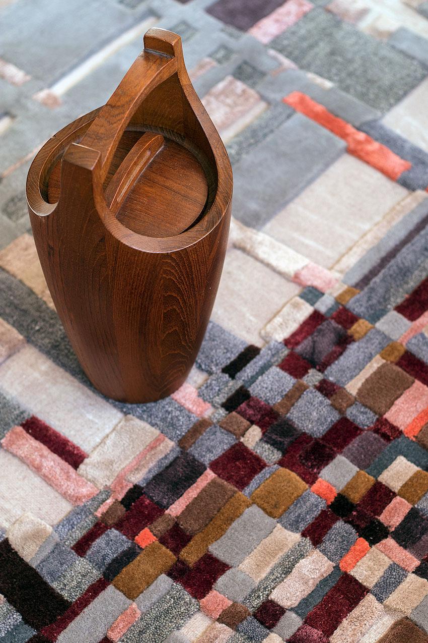 Urban Cornel Red Rug by Volver Studios In New Condition For Sale In Geneve, CH