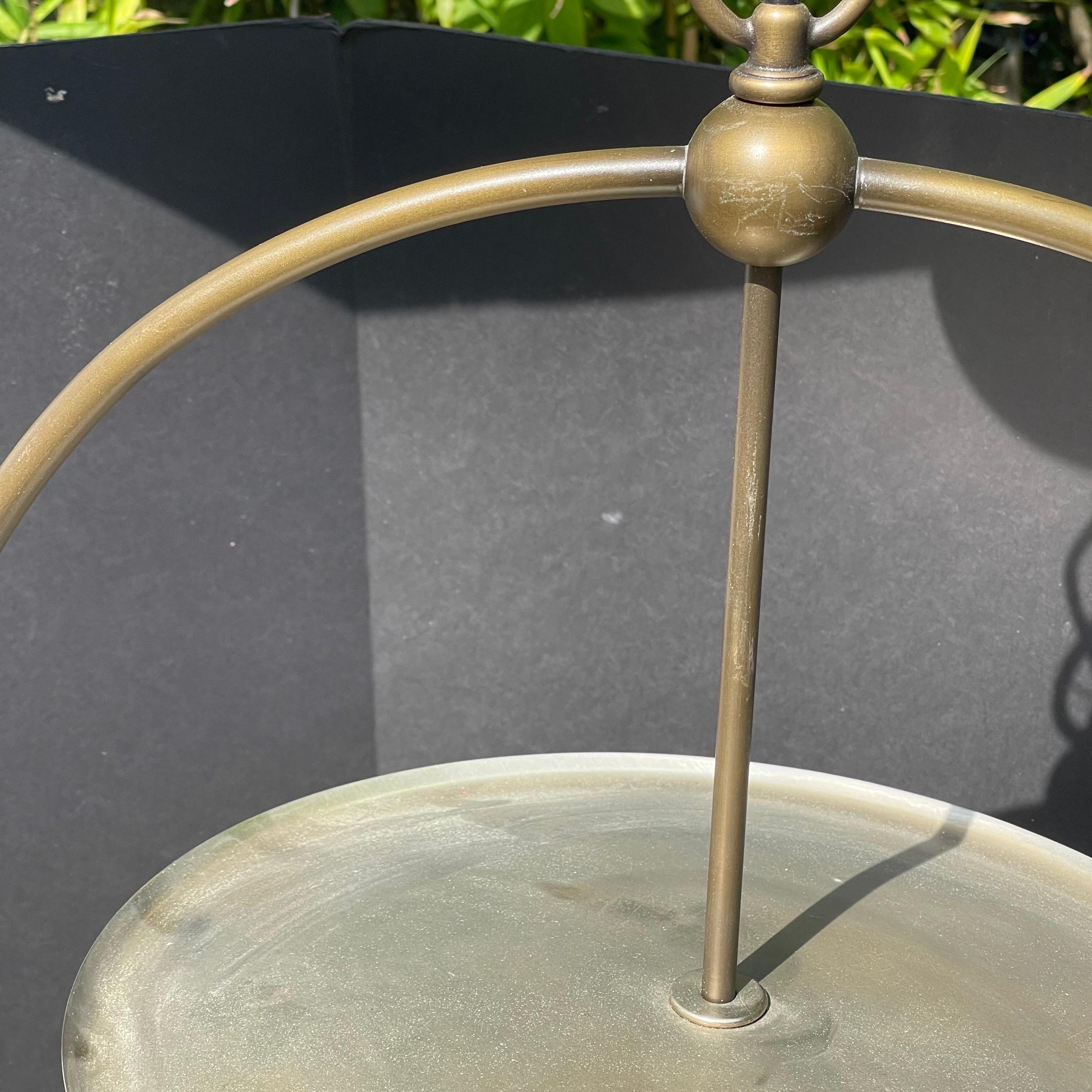 Urban Electric Smoke Bell, Hängeleuchte aus antikem Messing mit Zierglas und antiker Messing-Hängelampe im Angebot 3